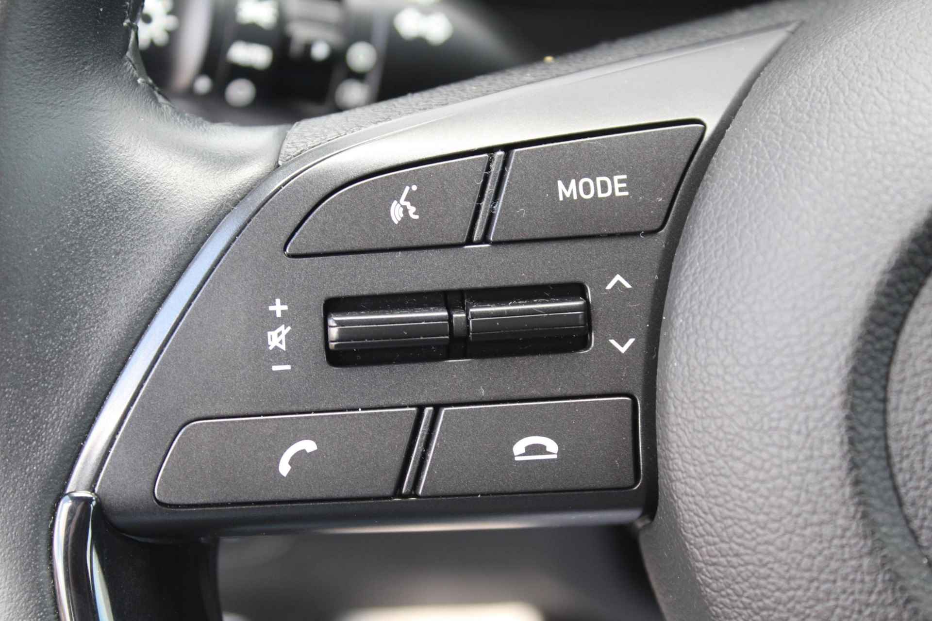 Hyundai Bayon 1.0 T-GDI Comfort Smart / Navigatie + Apple Carplay/Android Auto / Achteruitrijcamera / Cruise Control / Trekhaak (1110 KG) / Airco / - 10/40