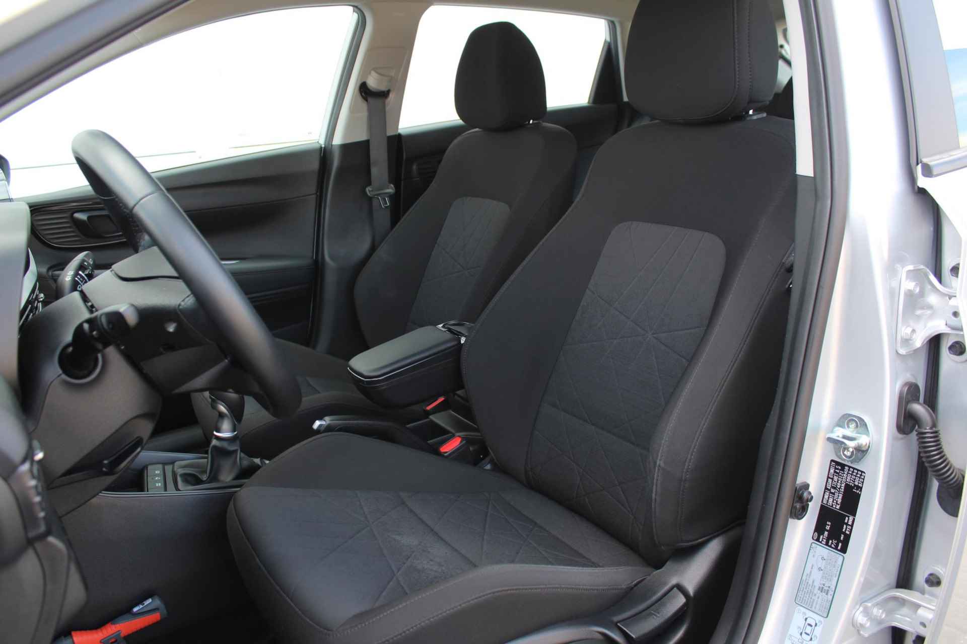 Hyundai Bayon 1.0 T-GDI Comfort Smart / Navigatie + Apple Carplay/Android Auto / Achteruitrijcamera / Cruise Control / Trekhaak (1110 KG) / Airco / - 22/40