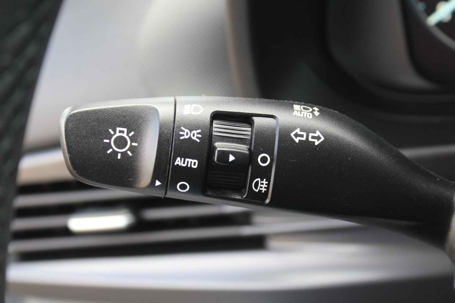 Hyundai Bayon 1.0 T-GDI Comfort Smart / Navigatie + Apple Carplay/Android Auto / Achteruitrijcamera / Cruise Control / Trekhaak (1110 KG) / Airco / - 30/40