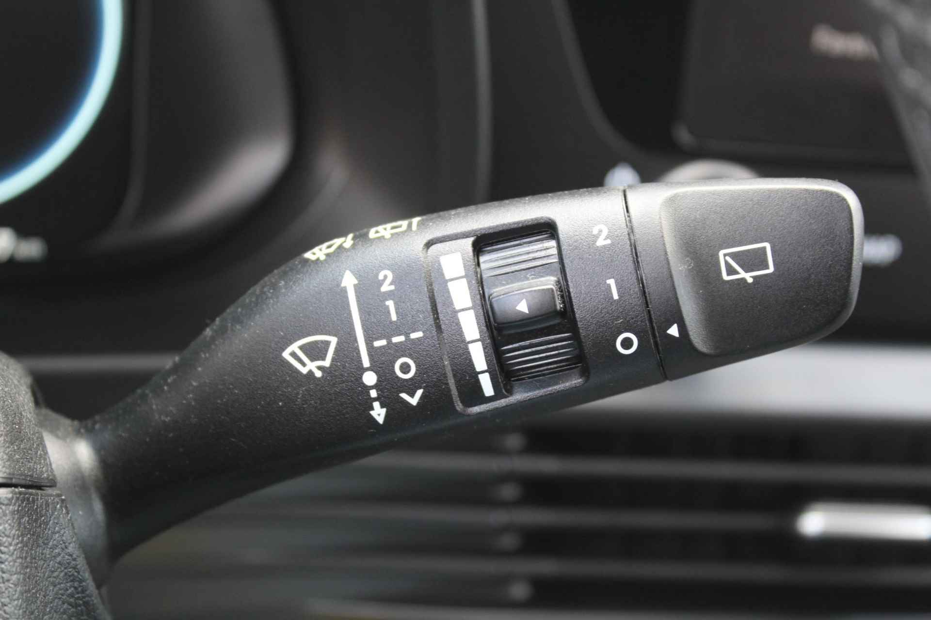 Hyundai Bayon 1.0 T-GDI Comfort Smart / Navigatie + Apple Carplay/Android Auto / Achteruitrijcamera / Cruise Control / Trekhaak (1110 KG) / Airco / - 31/40