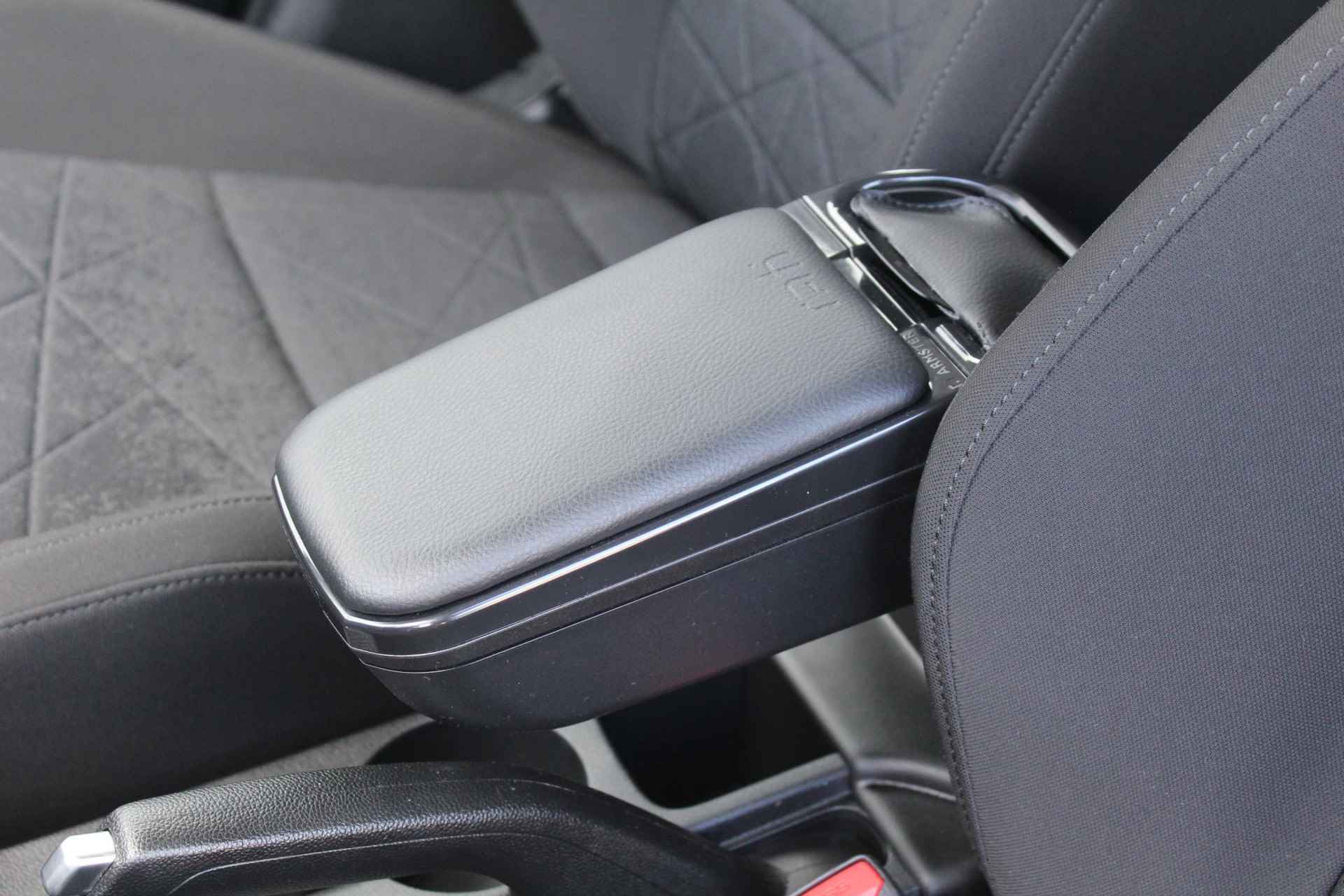Hyundai Bayon 1.0 T-GDI Comfort Smart / Navigatie + Apple Carplay/Android Auto / Achteruitrijcamera / Cruise Control / Trekhaak (1110 KG) / Airco / - 34/40