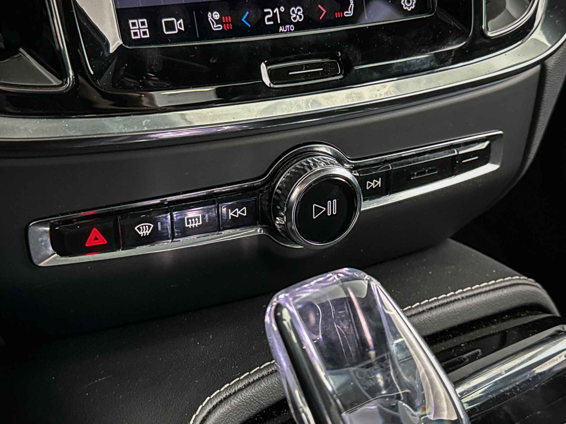 Volvo S60 Recharge T6 AWD Ultimate Dark | Heico Sportchassis | Harman Kardon | 360º camera | Head-up display - 26/42