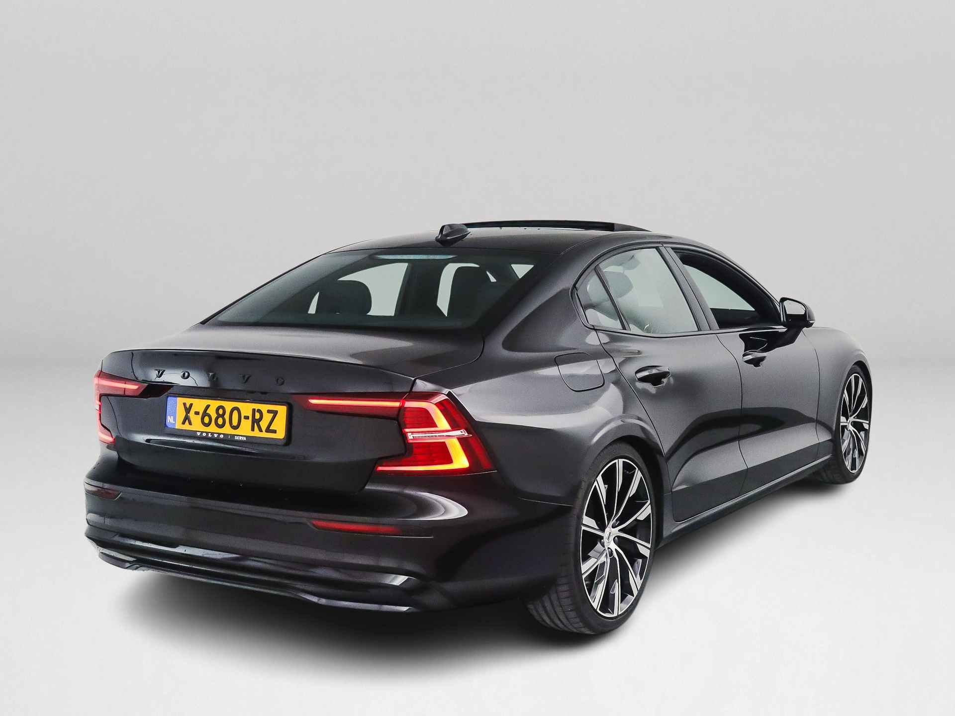 Volvo S60 Recharge T6 AWD Ultimate Dark | Heico Sportchassis | Harman Kardon | 360º camera | Head-up display - 3/42