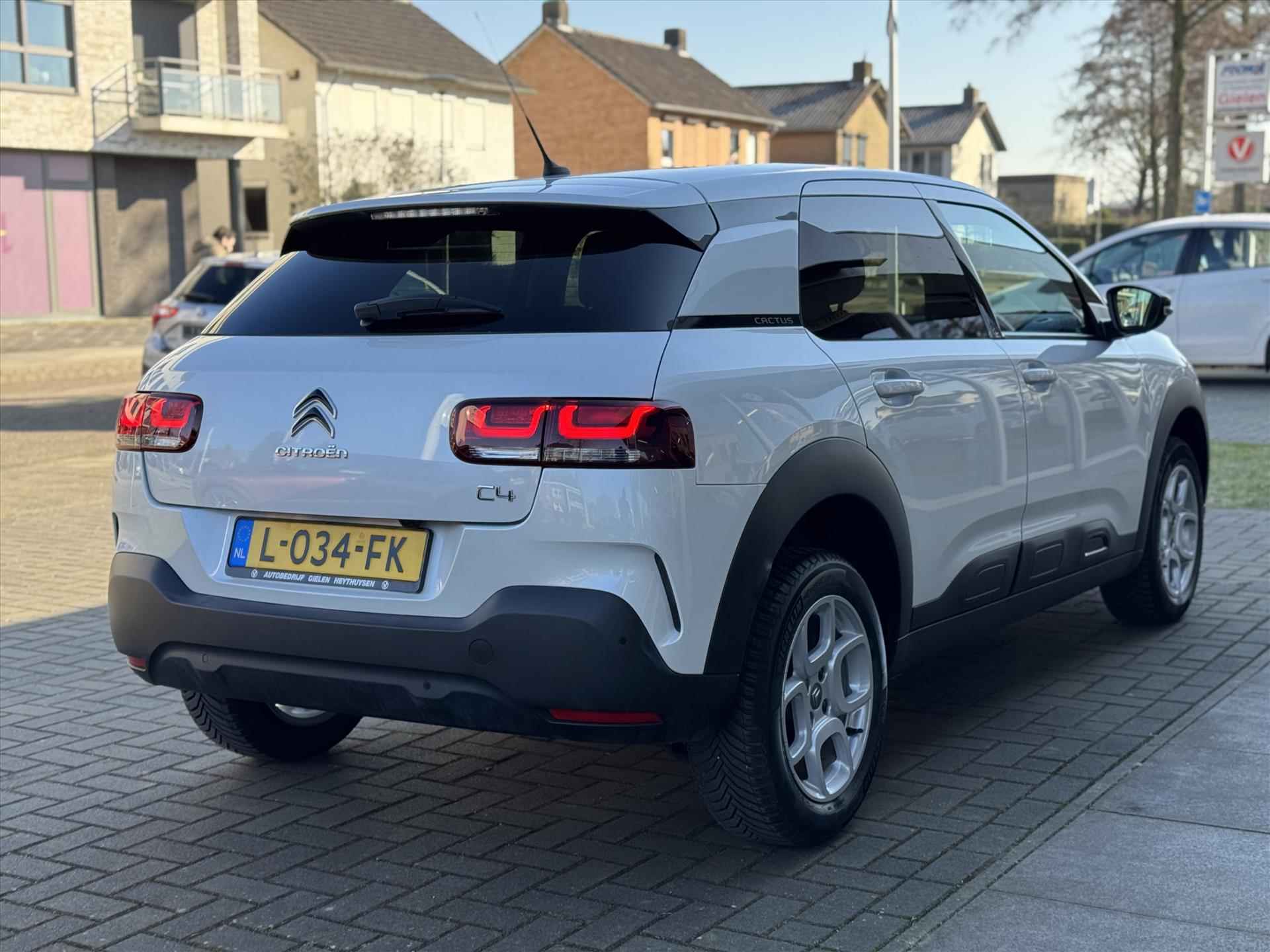 Citroen C4 Cactus 1.2 PureTech Shine | Navigatie, Parkeercamera, Cruise control, Apple CarPlay/Android auto, 16 inch - 5/28