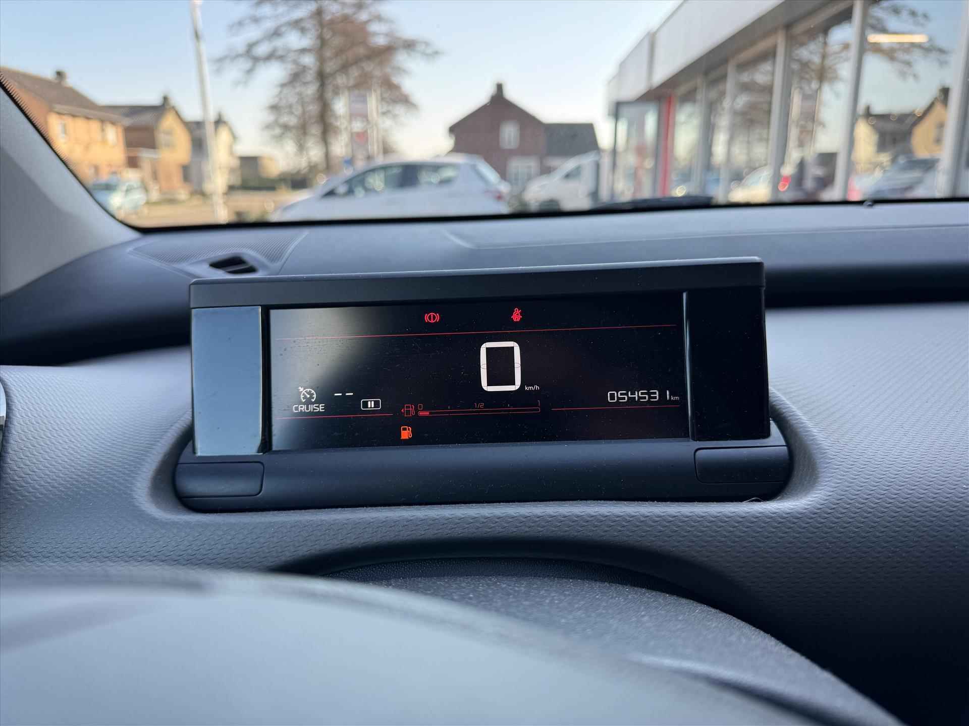 Citroen C4 Cactus 1.2 PureTech Shine | Navigatie, Parkeercamera, Cruise control, Apple CarPlay/Android auto, 16 inch - 14/28