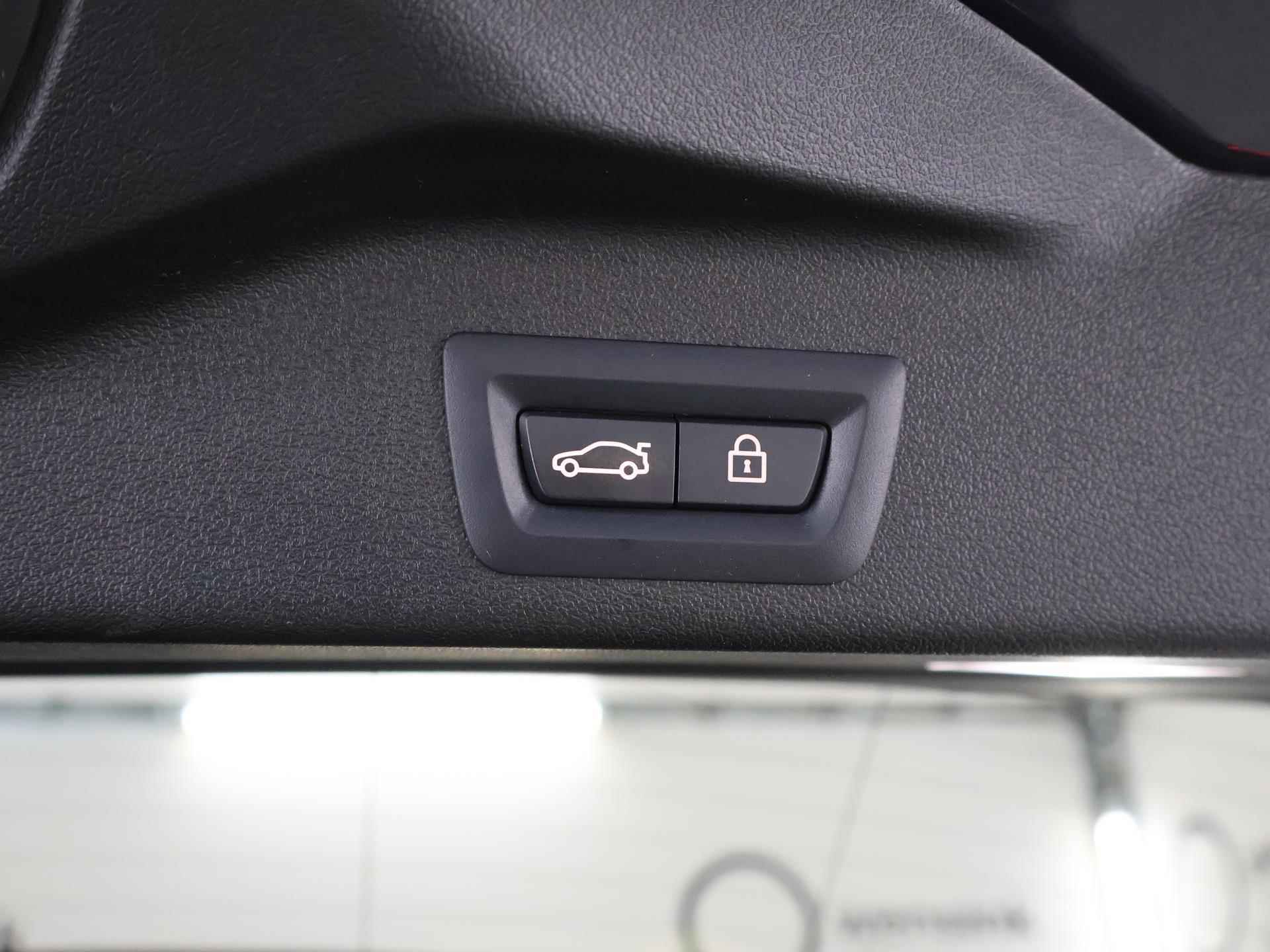 BMW X5 xDrive45e High Executive M Sport | Panoramadak | Trekhaak | Stuurverwarming | Ele. stoelen + Memory | HUD | Camera | Adaptief Onderstel | Apple CarPlay | - 46/55