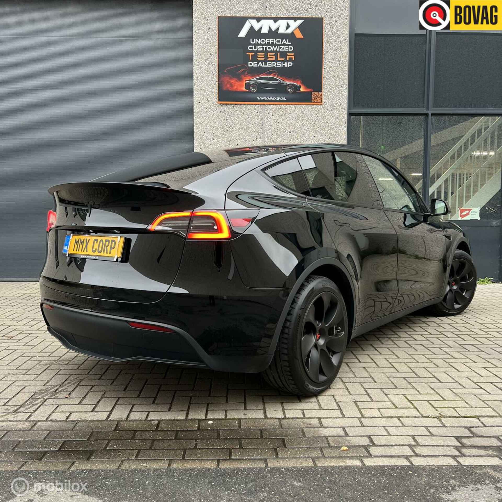 Tesla Model Y Long Range RWD 78 kWh WIT INTERIEUR