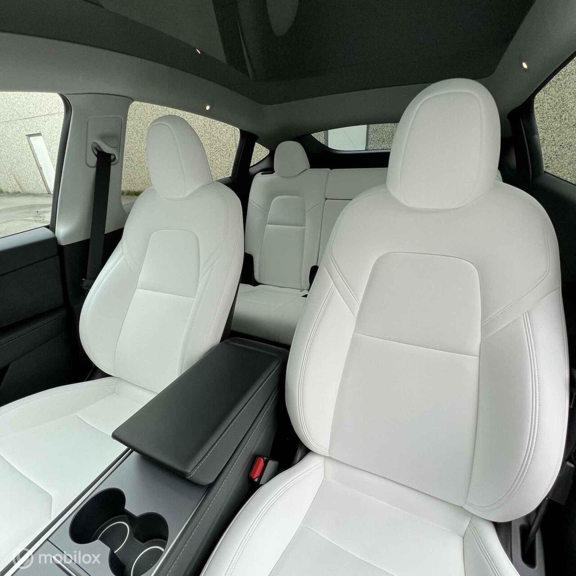 Tesla Model Y Long Range RWD 78 kWh WIT INTERIEUR - 9/23