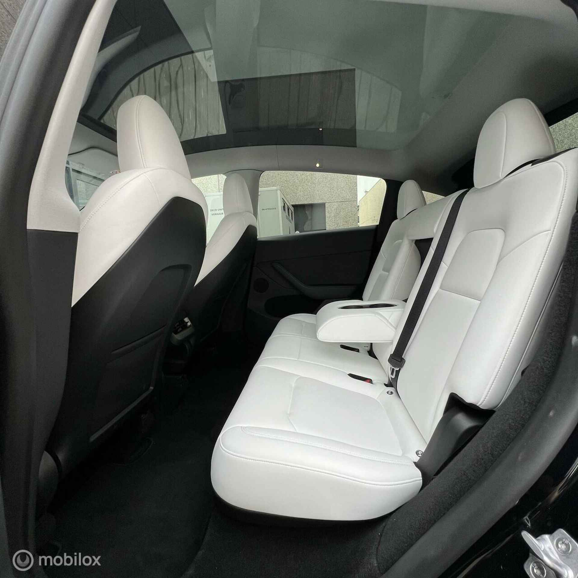 Tesla Model Y Long Range RWD 78 kWh WIT INTERIEUR - 10/23