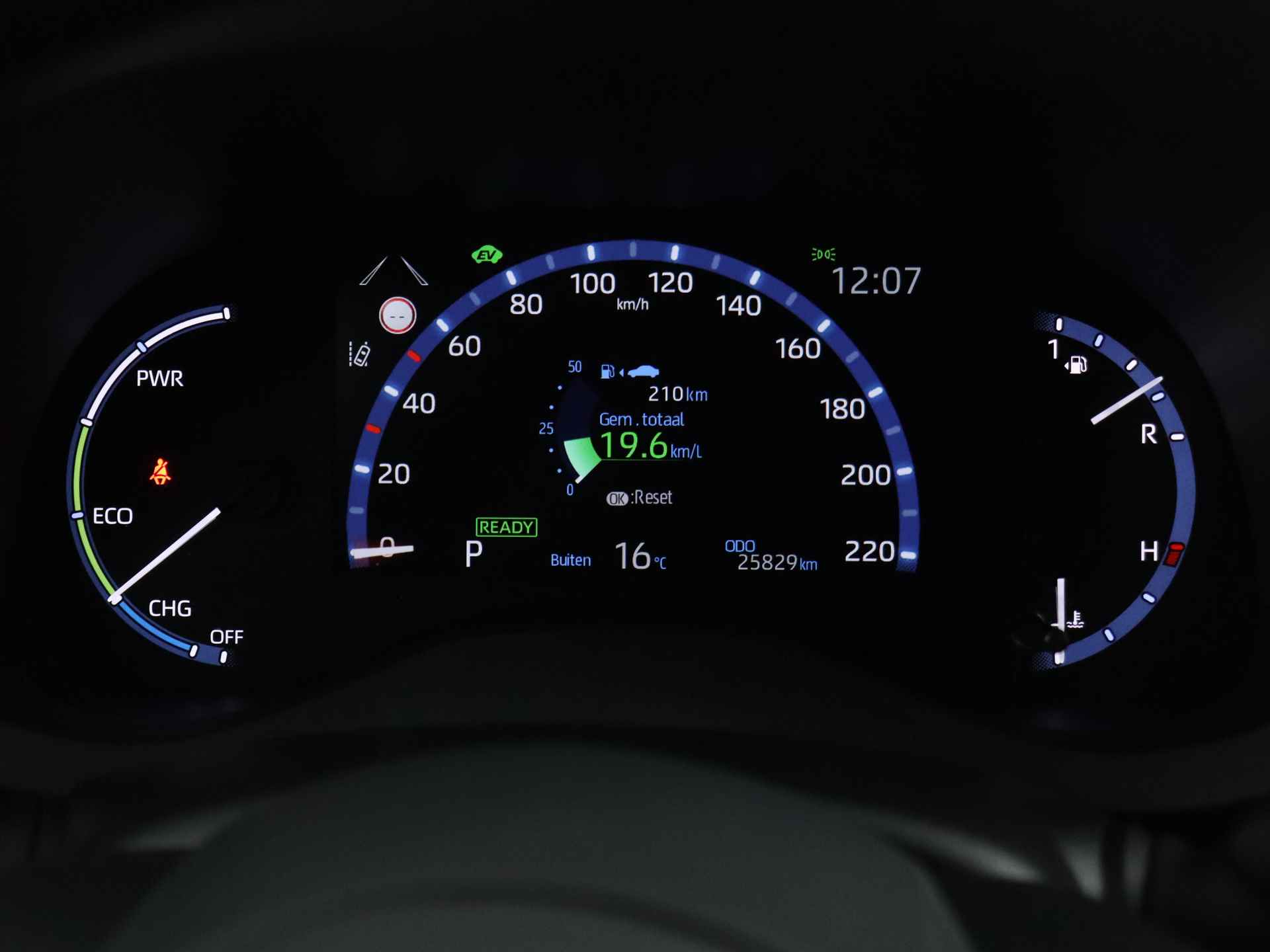 Toyota Yaris Cross 1.5 Hybrid Adventure AWD Limited | JBL | Stuur / stoelverwarming | Navigatie | - 7/42