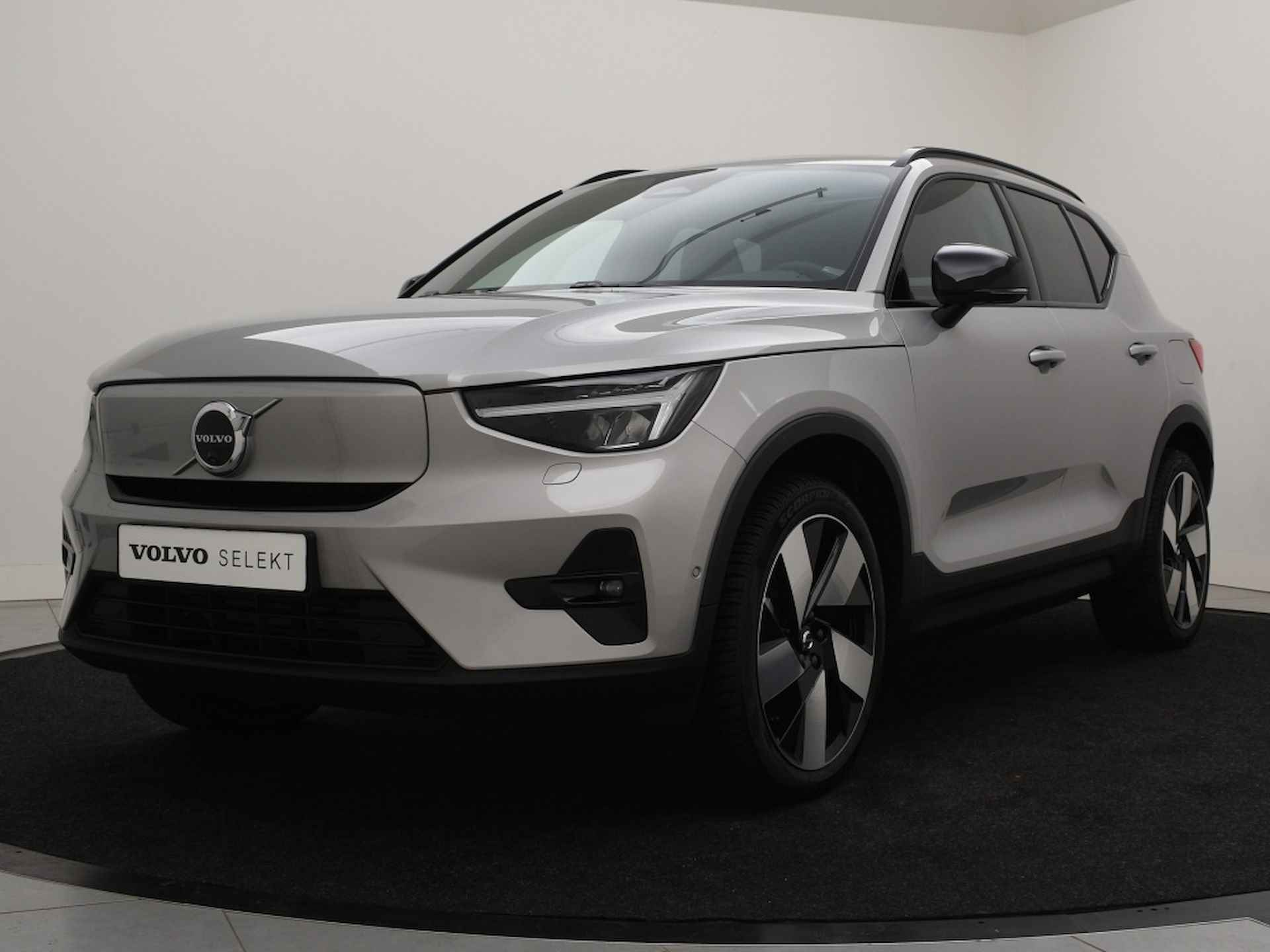 Volvo XC40 EXTENDED RANGE (SINGLE) ULTIMATE DARK 20INCH HARMAN KARDON ELEK. - 2/38