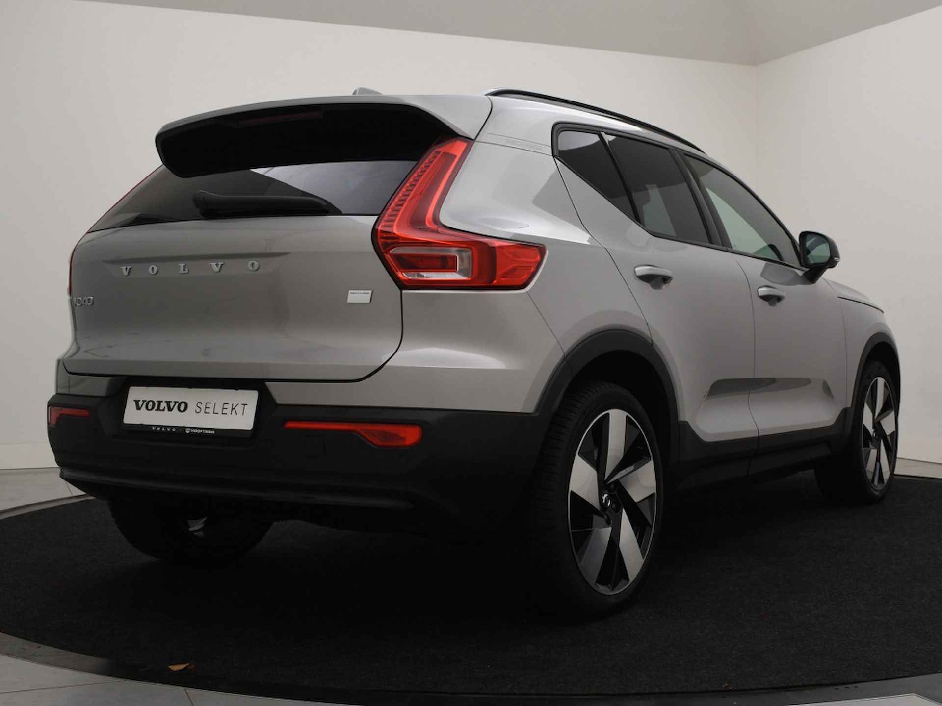 Volvo XC40 EXTENDED RANGE (SINGLE) ULTIMATE DARK 20INCH HARMAN KARDON ELEK. - 4/38