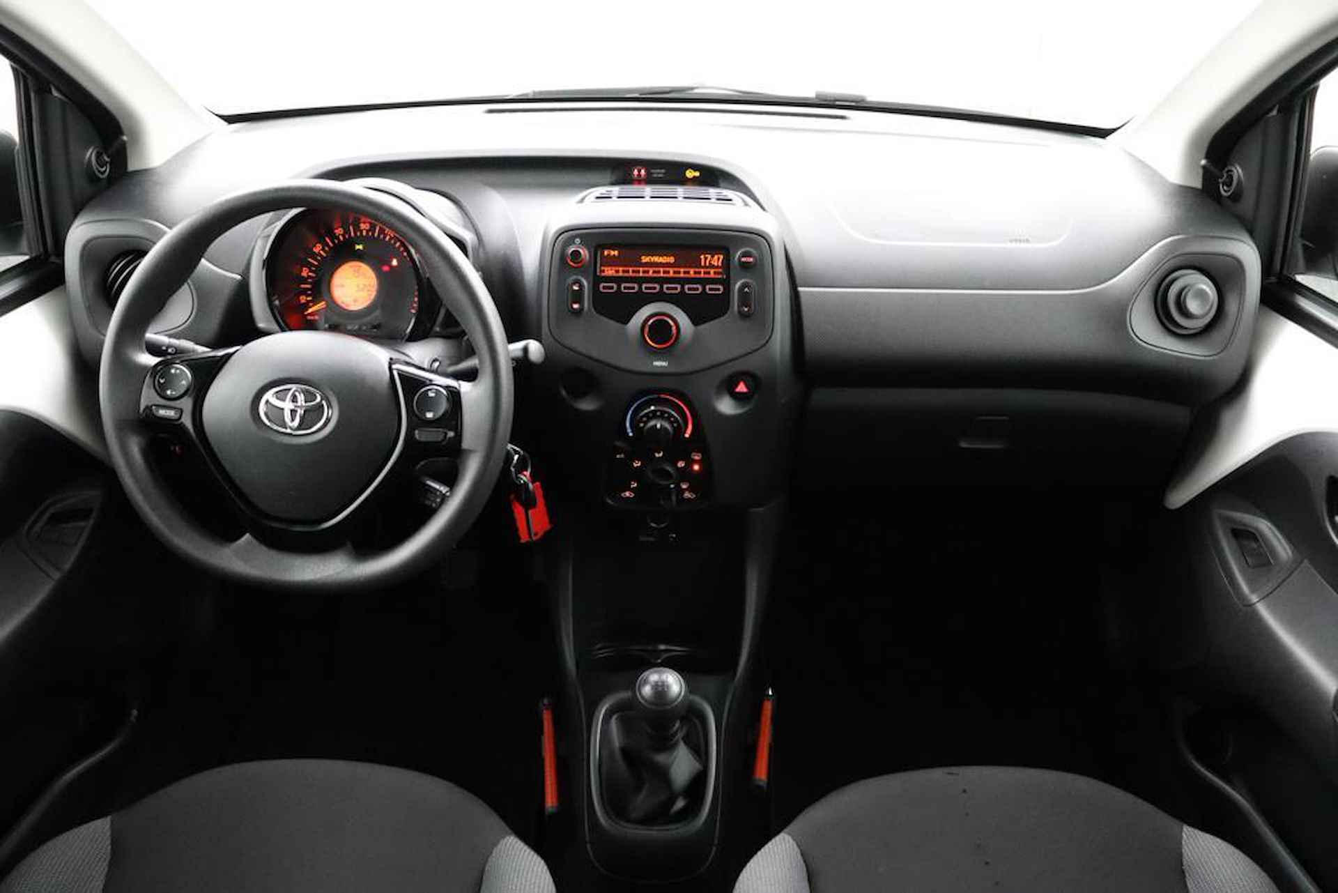 Toyota Aygo 1.0 VVT-i x-fun | Fietsendragerbeugel | Airco | Bluetooth | - 4/43