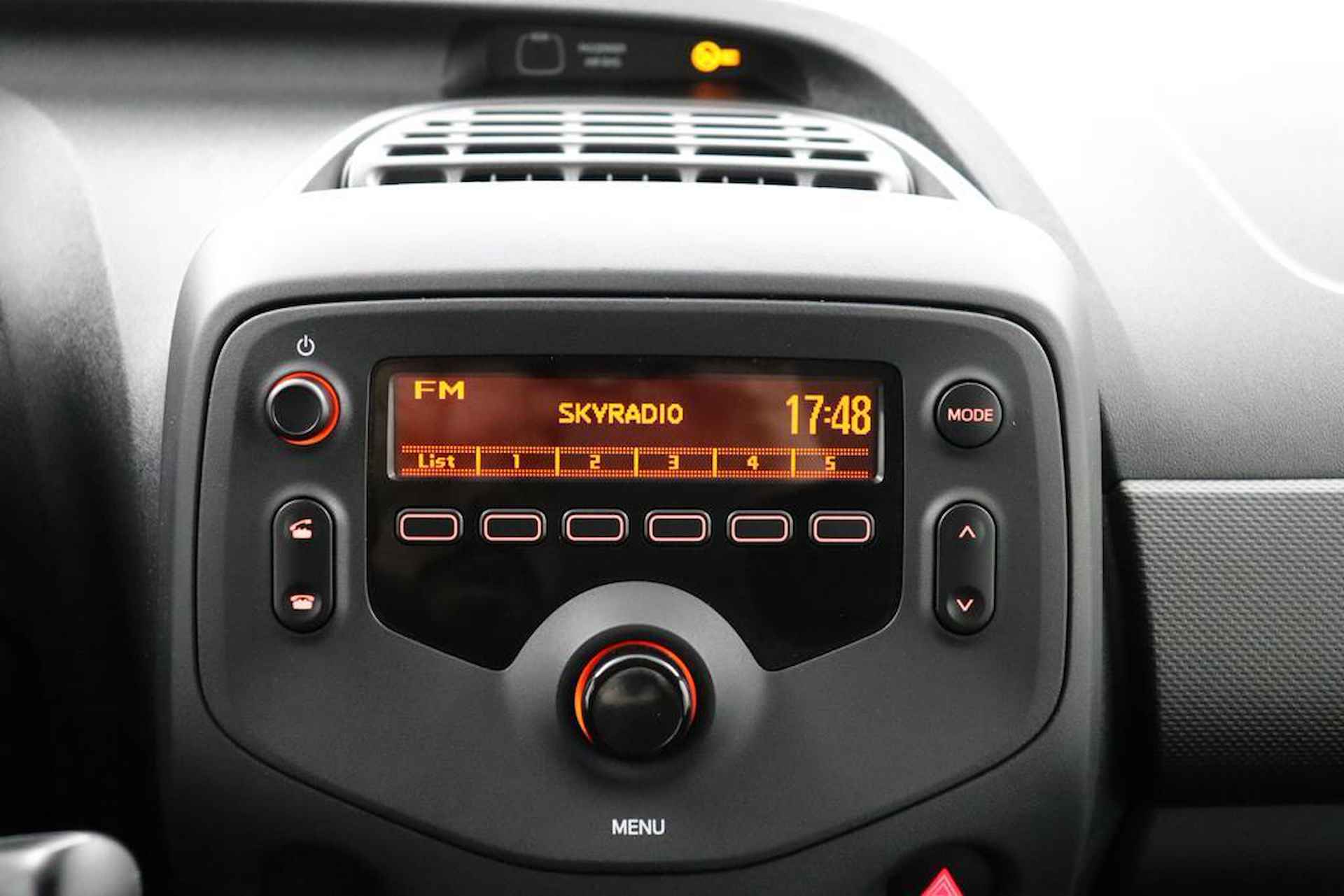 Toyota Aygo 1.0 VVT-i x-fun | Fietsendragerbeugel | Airco | Bluetooth | - 8/43