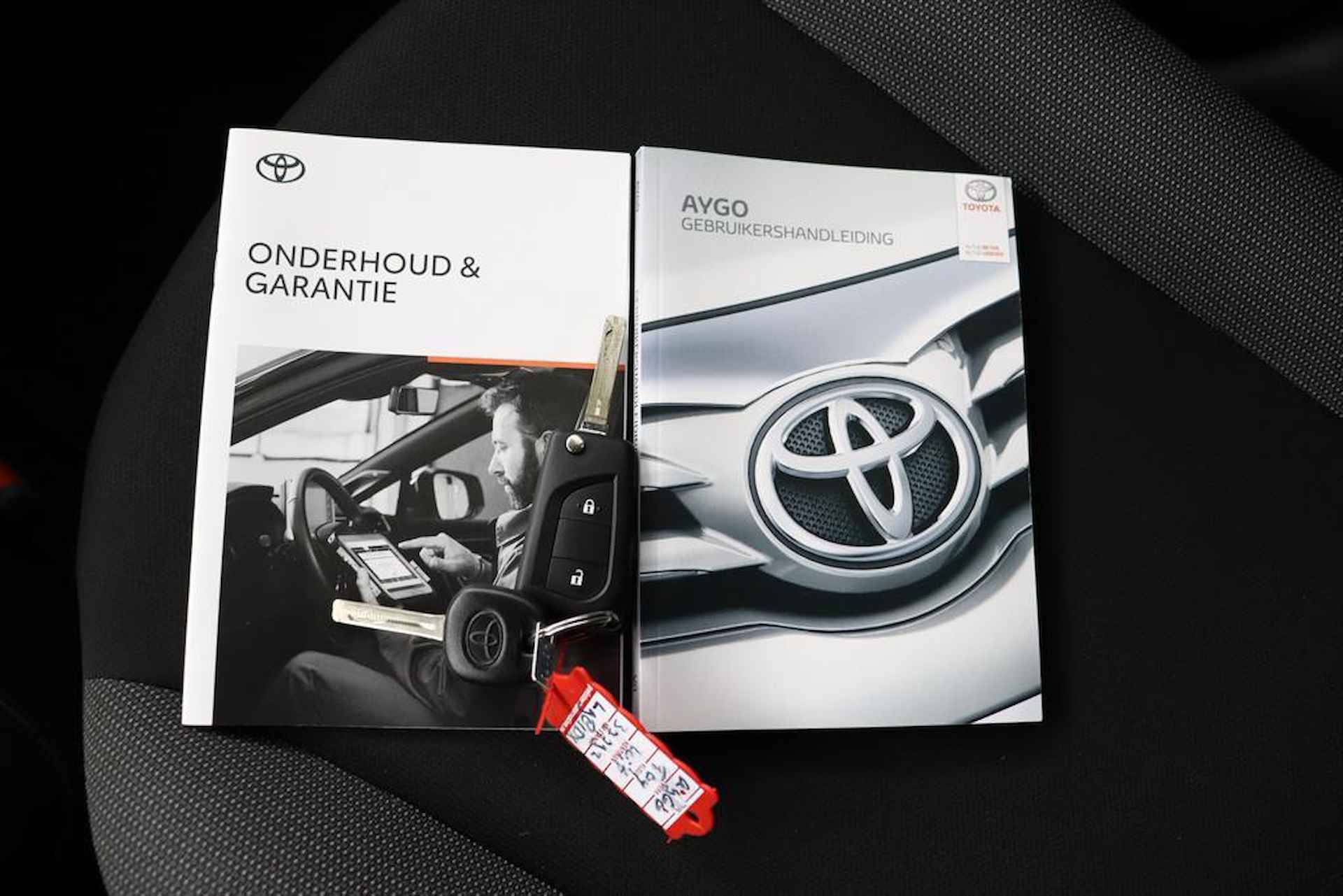 Toyota Aygo 1.0 VVT-i x-fun | Fietsendragerbeugel | Airco | Bluetooth | - 9/43