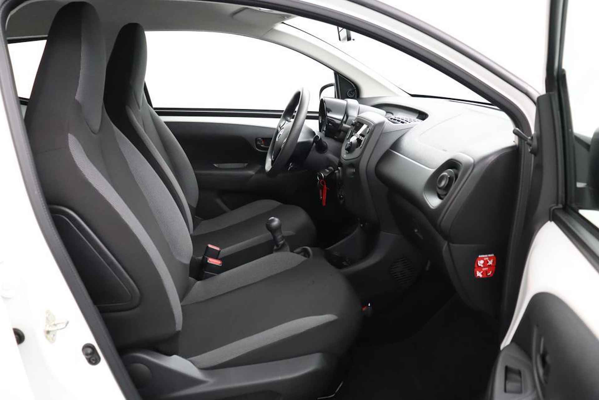 Toyota Aygo 1.0 VVT-i x-fun | Fietsendragerbeugel | Airco | Bluetooth | - 21/43