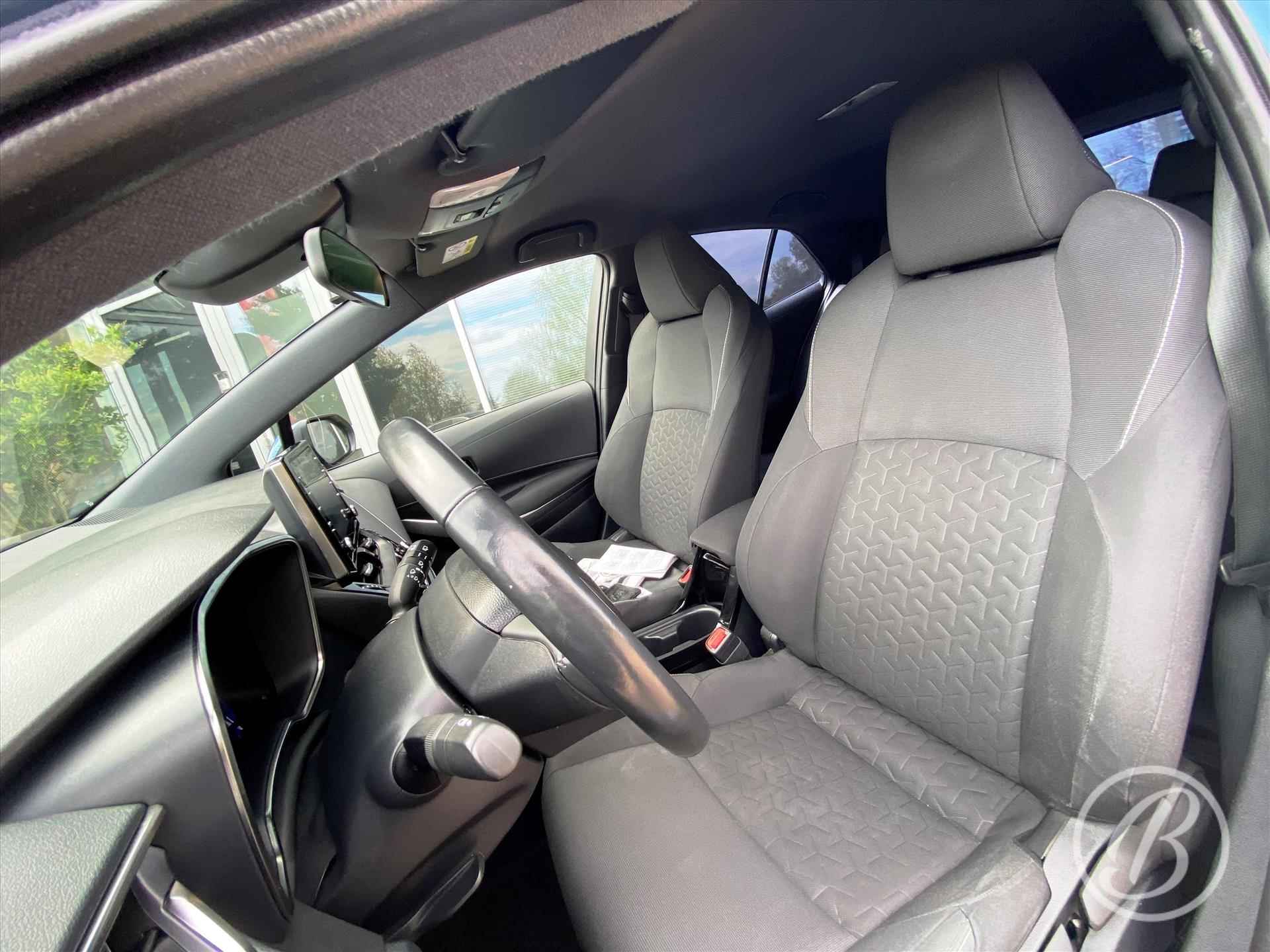 TOYOTA Corolla 1.8 Hybrid 122pk CVT Active | afneembare trekhaak, camera, navigatie, 16 inch velgen all season, verwarmde voorstoelen en stuurwiel, climate en cruise - 13/55