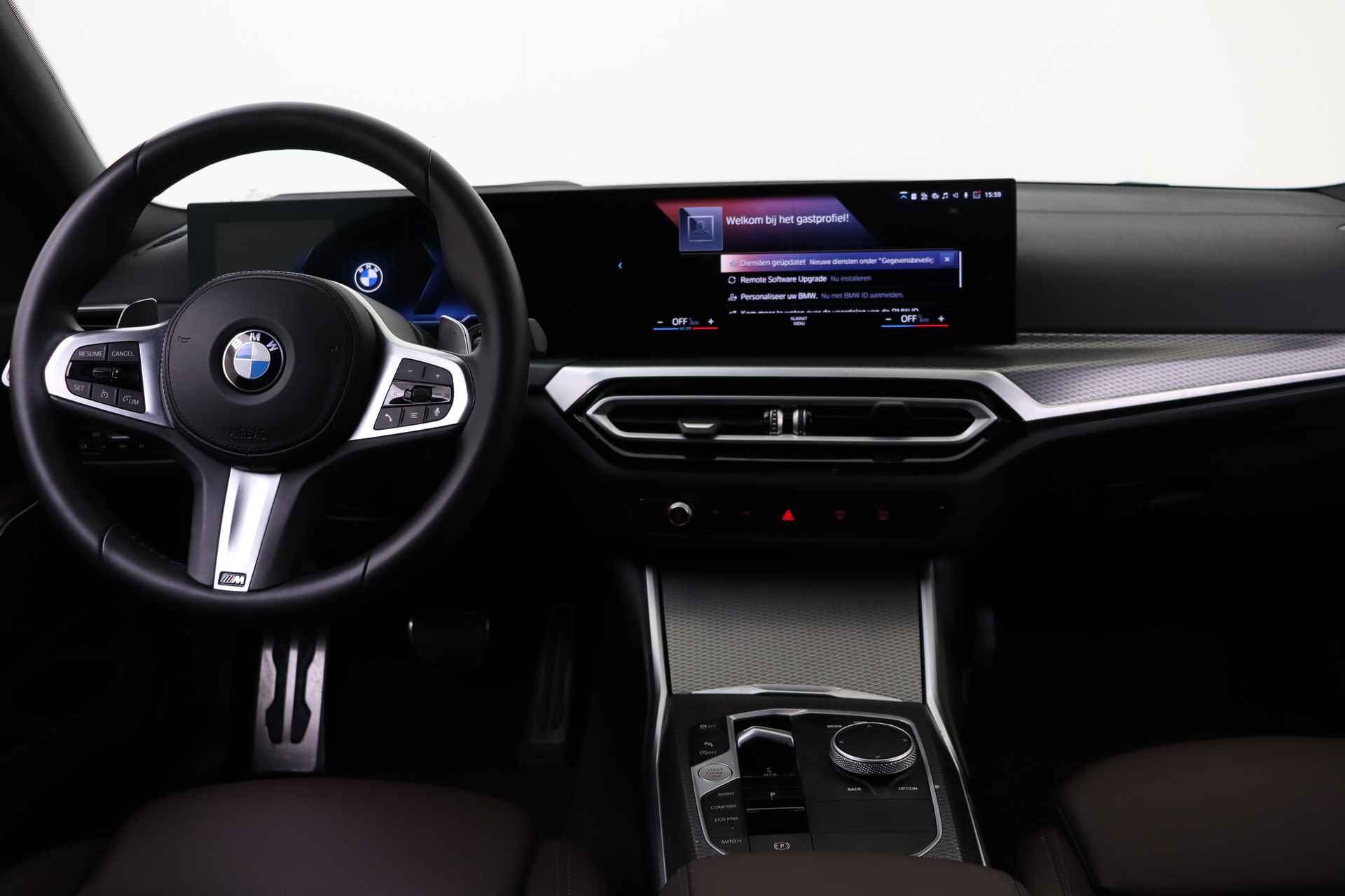 BMW 3-serie 330i High Executive M Sport Automaat / Sportstoelen / Live Cockpit Professional / M Sportonderstel / Leder / Stoelverwarming - 22/53