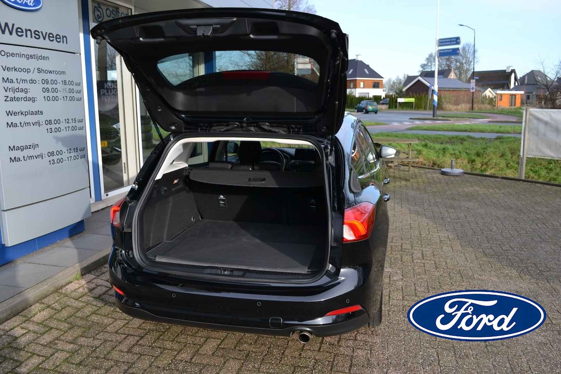 Ford Focus Wagon 1.5  TDCi EcoBlue 120pk Titanium Business | veel extra's - 10/42