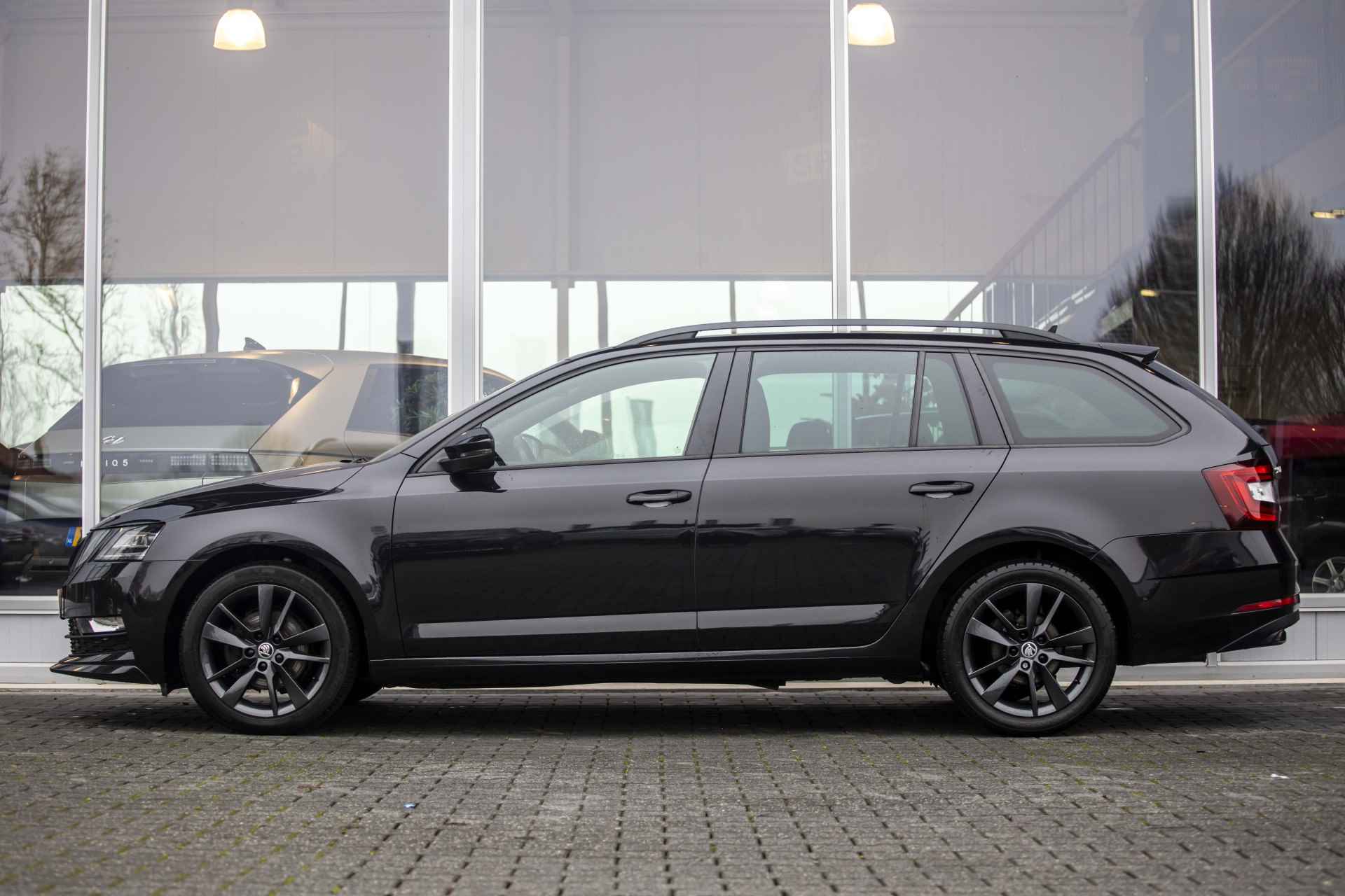 Škoda Octavia Combi 1.5 TSI Greentech Sport Business | Automaat | LED | Carplay | NL Auto - 8/39