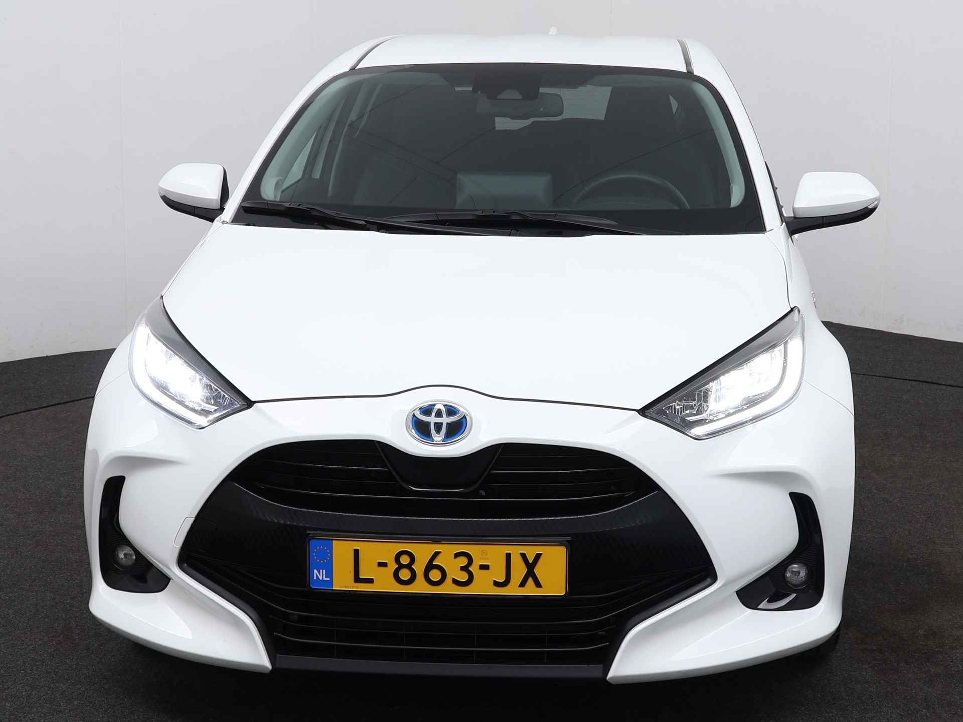 Toyota Yaris 1.5 Hybrid Style | Navigatie | Stoelverwarming | JBL | LM velgen | Stoelverwarming | Cruise Control Adaptief | - 26/49