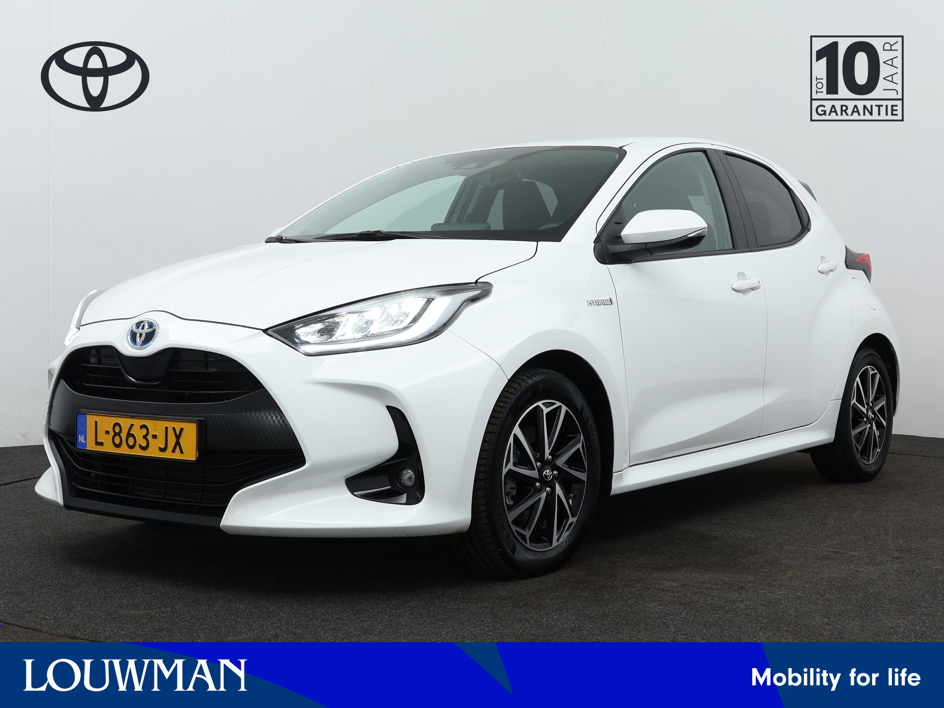 Toyota Yaris 1.5 Hybrid Style | Navigatie | Stoelverwarming | JBL | LM velgen | Stoelverwarming | Cruise Control Adaptief |