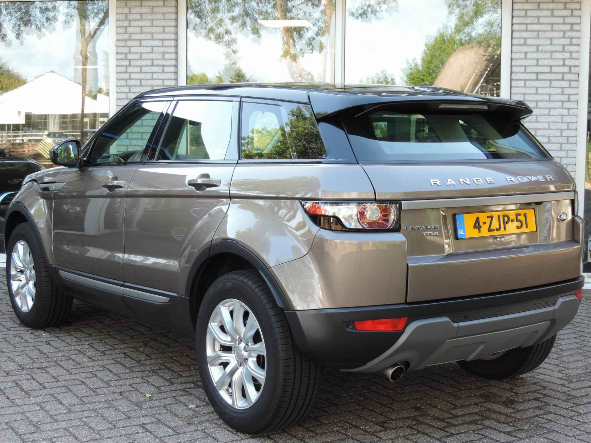 Land Rover Range Rover Evoque 2.2 TD4 Aut 4WD Pure Business Edition Pano Camera - 31/33