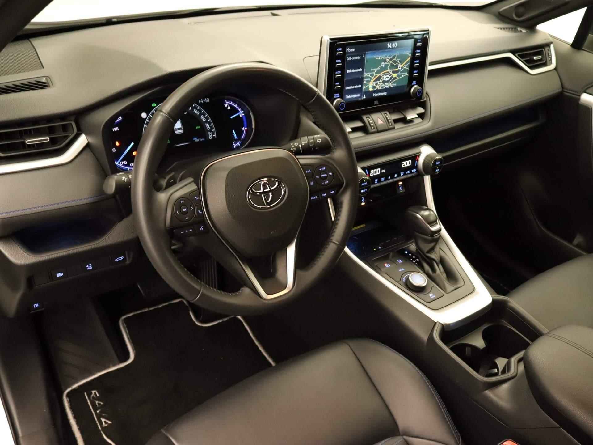 Toyota RAV4 2.5 Hybrid AWD Bi-Tone  - ORIGINEEL NEDERLANDSE AUTO - NAVIGATIE - 360 GRADEN CAMERA - PARKEERSENSOREN VOOR/ ACHTER - ELEKTRISCH BEDIENBARE ACHTERKLEP - ELEKTRISCH BEDIENBARE BESTUURDERSSTOEL - 3/40