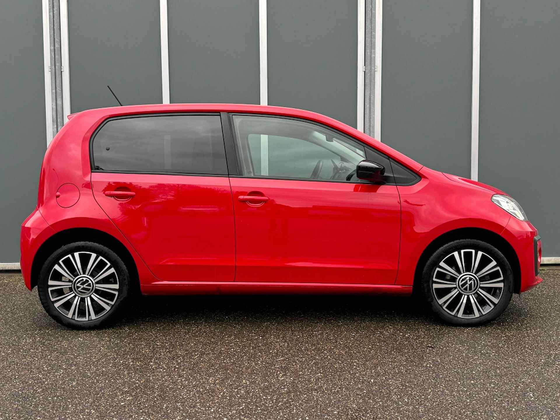 Volkswagen up!  1.0 BMT 65pk Black Style | Climate | Stoelverwarming - 20/22