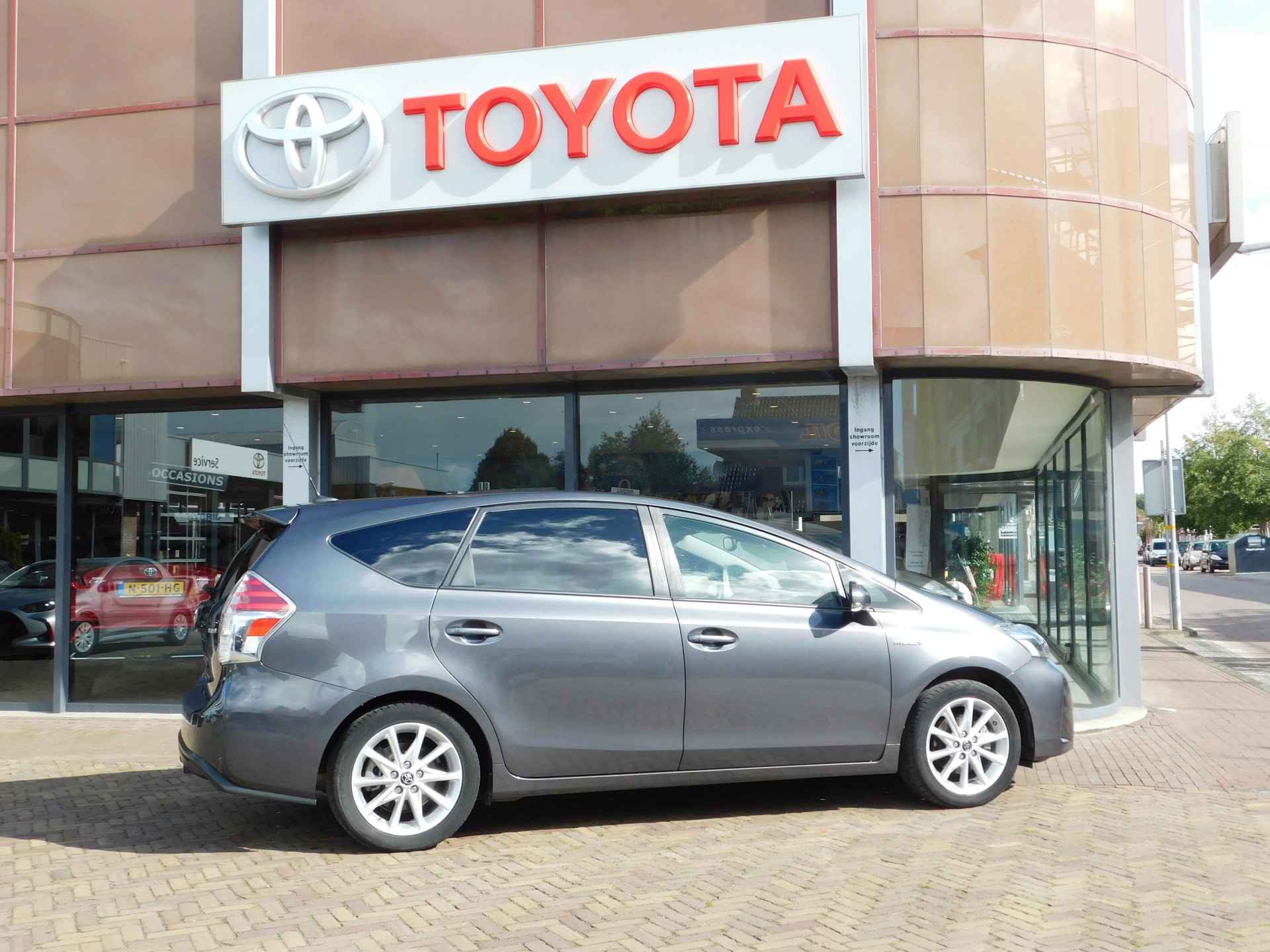 Toyota Prius+ 1.8 Dynamic - 23/28