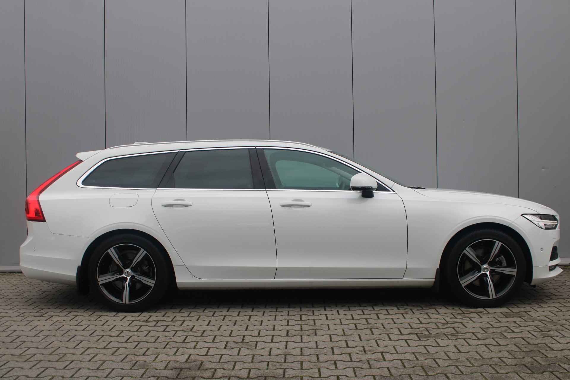 Volvo V90 D4 Automaat Inscription | Keyless Entry | Panorama dak | Adaptieve Cruise - 3/32