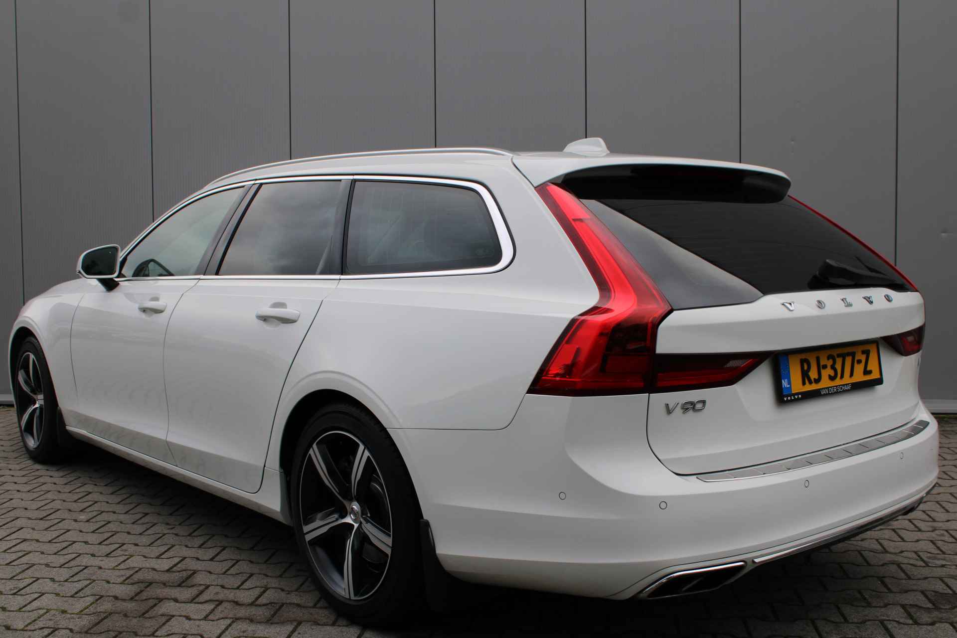 Volvo V90 D4 Automaat Inscription | Keyless Entry | Panorama dak | Adaptieve Cruise - 5/32