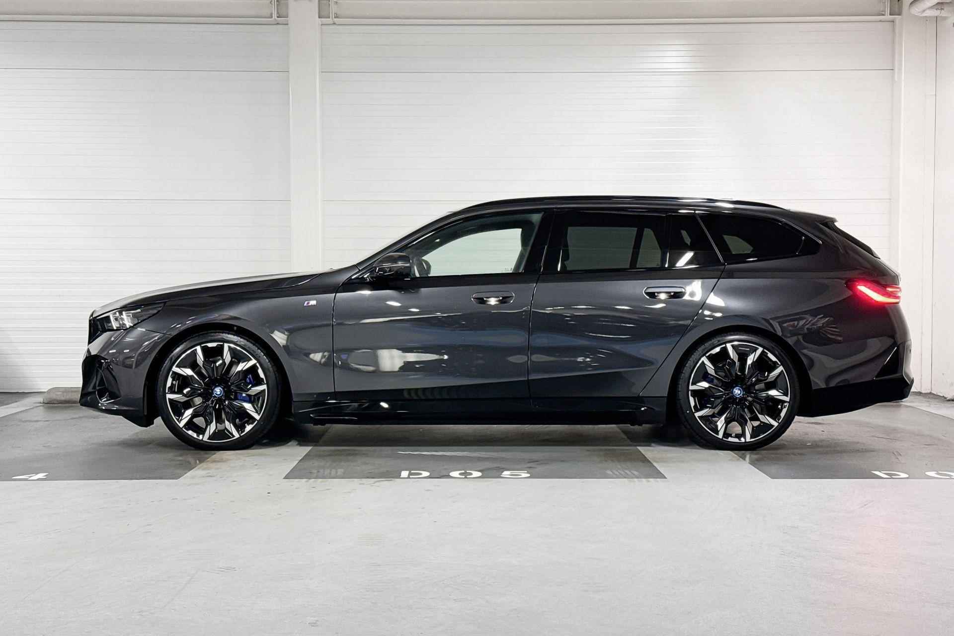 BMW i5 Touring eDrive40 M-Sport Pro | Travel Pack | Innovation Pack | Comfort Pack | Harman-Kardon - 2/21