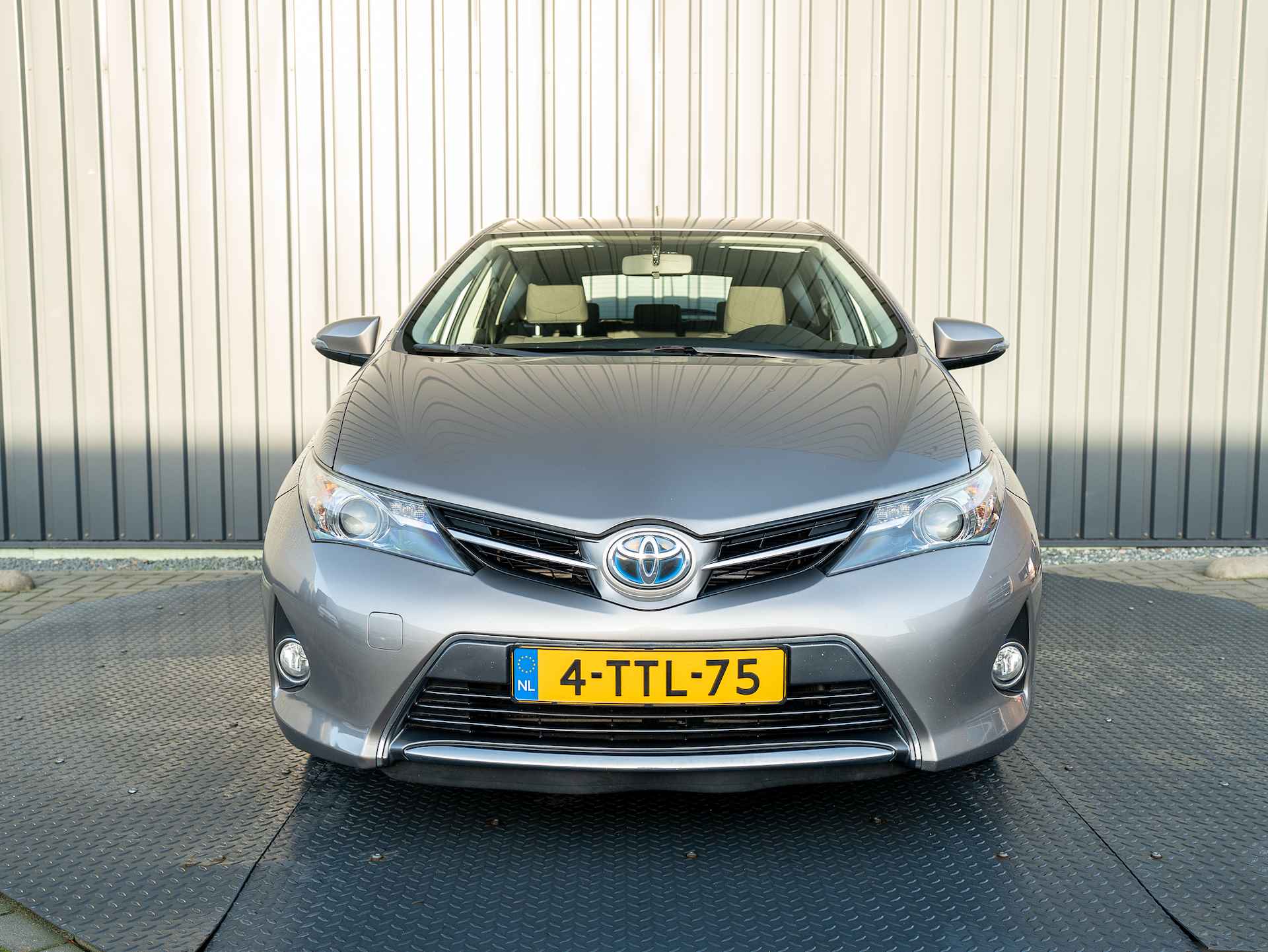 Toyota Auris 1.8 Hybrid Dynamic | 17'' | Keyless | Camera | Trekhaak | Navi | Prijs Rijklaar!! - 36/41