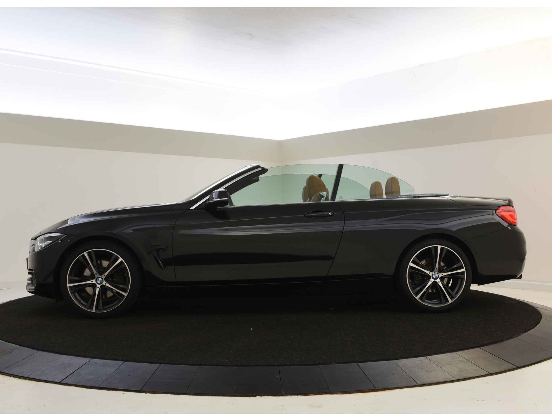 BMW 4 Serie Cabrio 430i High Executive Sport Line Automaat / Air Collar / Sportstoelen / Adaptieve LED / Head-Up / Comfort Access / Navigatie Professional / Stoelverwarming - 4/50