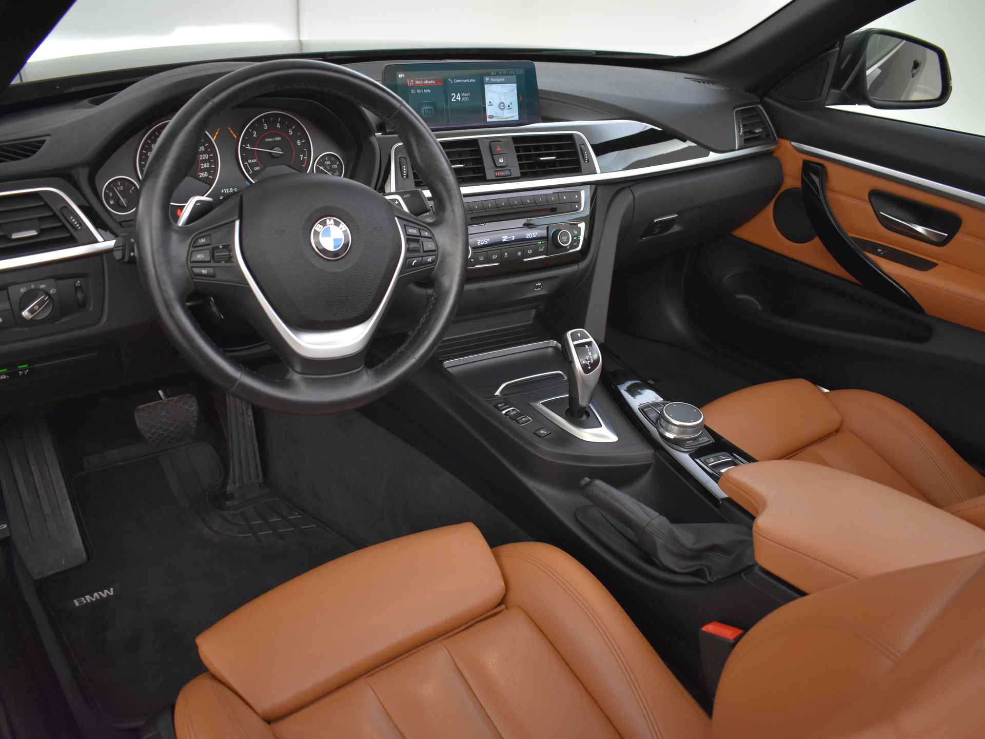 BMW 4 Serie Cabrio 430i High Executive Sport Line Automaat / Air Collar / Sportstoelen / Adaptieve LED / Head-Up / Comfort Access / Navigatie Professional / Stoelverwarming - 12/50