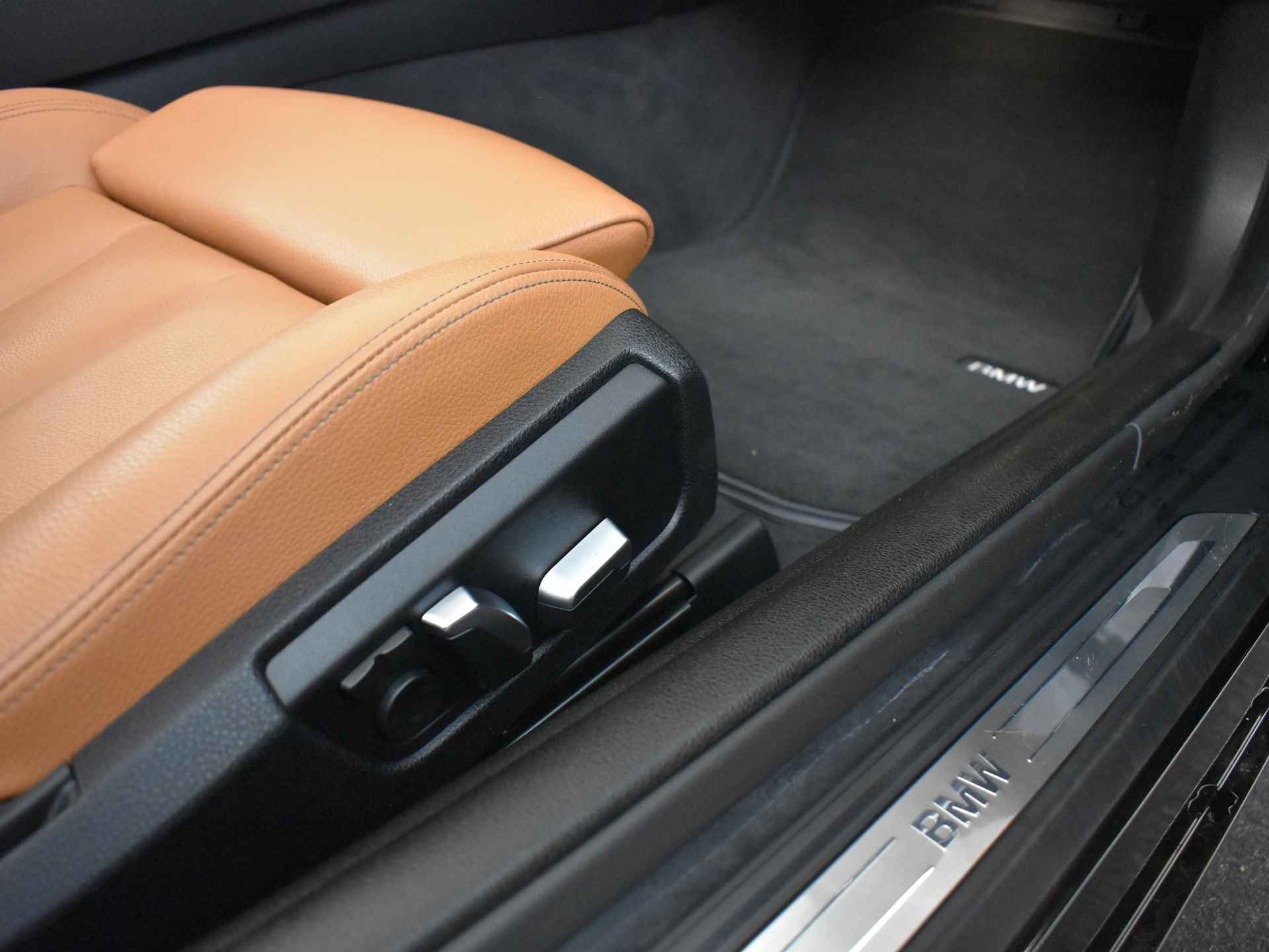 BMW 4 Serie Cabrio 430i High Executive Sport Line Automaat / Air Collar / Sportstoelen / Adaptieve LED / Head-Up / Comfort Access / Navigatie Professional / Stoelverwarming - 22/50