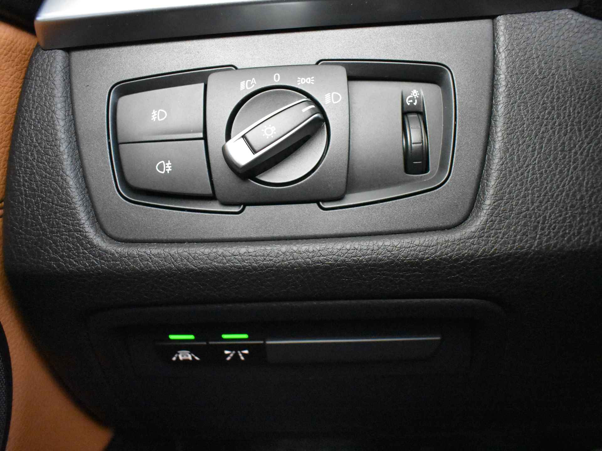BMW 4 Serie Cabrio 430i High Executive Sport Line Automaat / Air Collar / Sportstoelen / Adaptieve LED / Head-Up / Comfort Access / Navigatie Professional / Stoelverwarming - 35/50