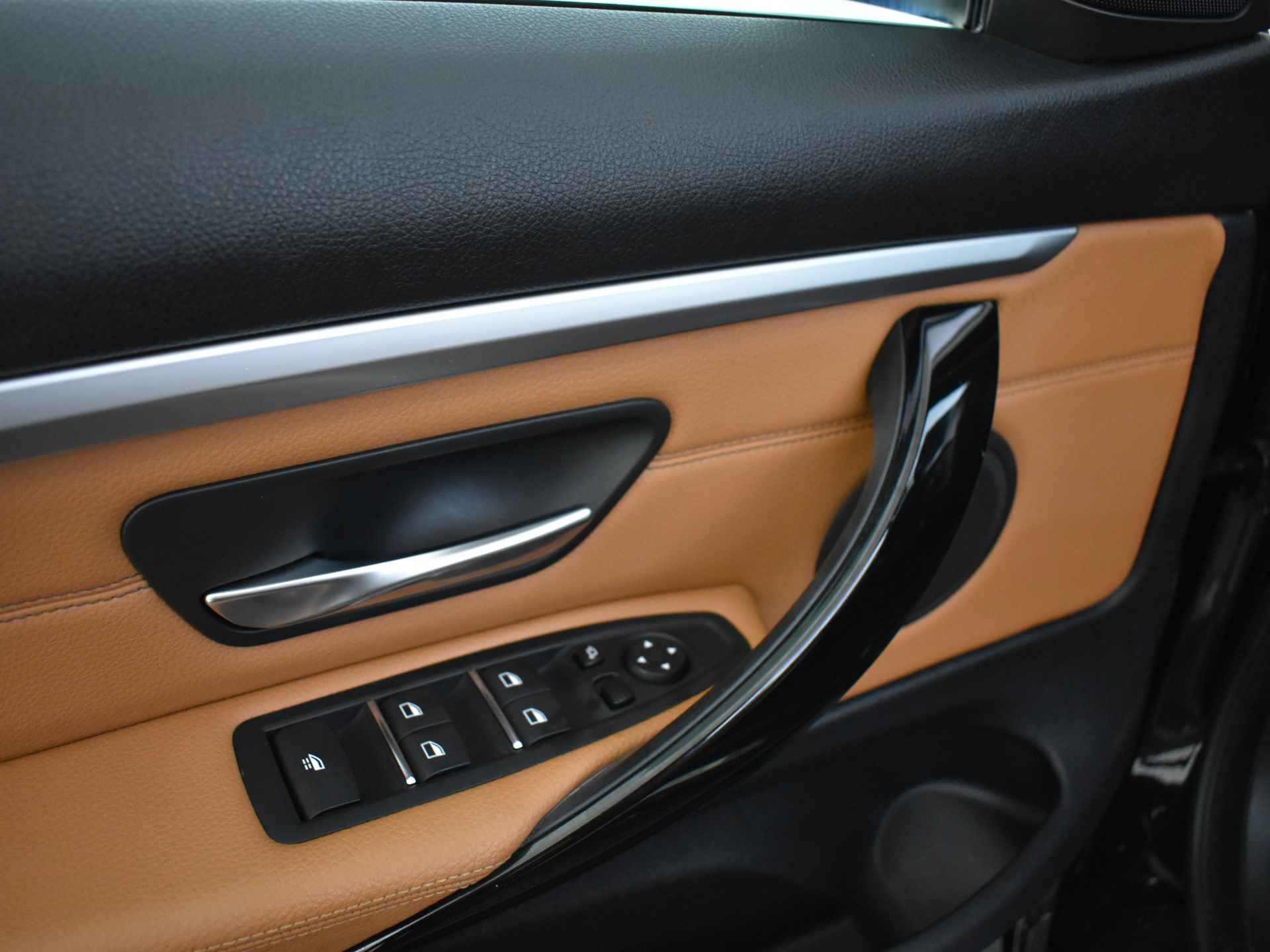 BMW 4 Serie Cabrio 430i High Executive Sport Line Automaat / Air Collar / Sportstoelen / Adaptieve LED / Head-Up / Comfort Access / Navigatie Professional / Stoelverwarming - 16/50