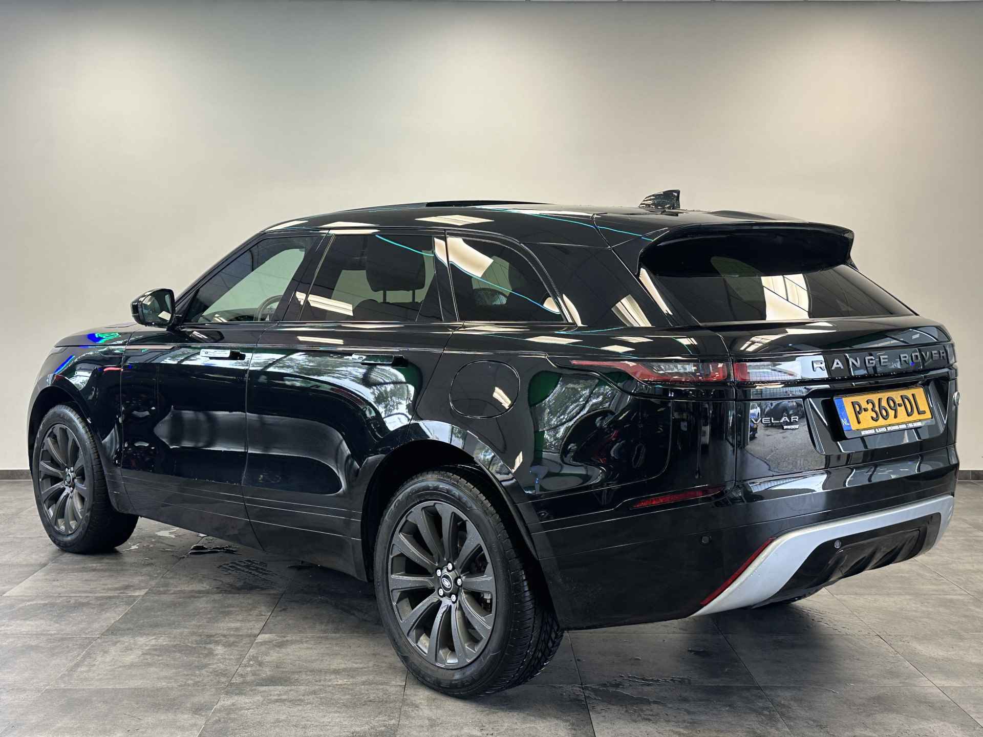 Land Rover Range Rover Velar 2.0 P400e R-Dynamic Panoramadak Navigatie Full-led 2 jaar garantie mogelijk* (vraag naar de voorwaarden) - 3/19