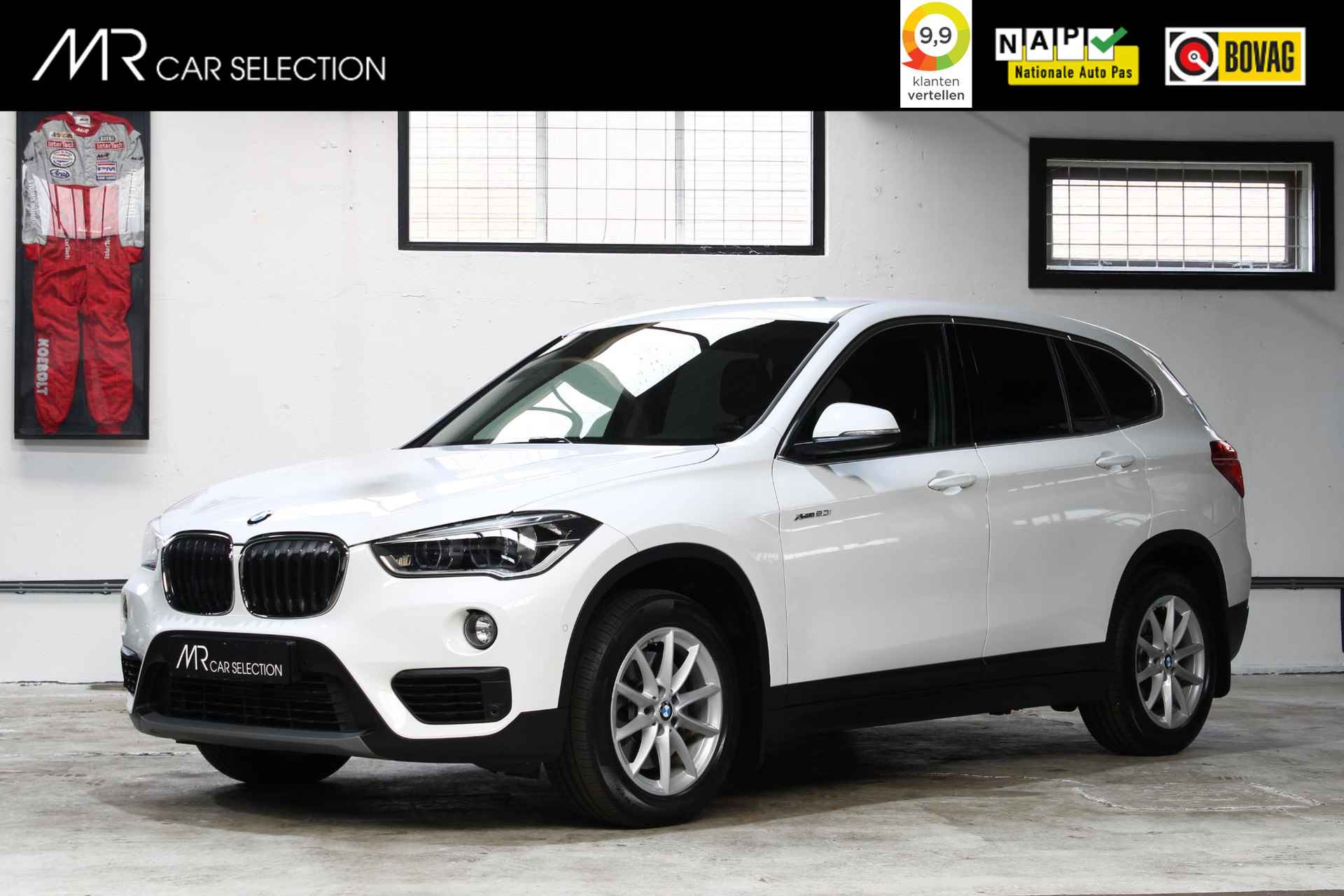 BMW X1 xDrive20i Centennial Executive | Trekhaak | Keyless | Parkeersensoren | Sportstoelen | NL auto | - 1/33