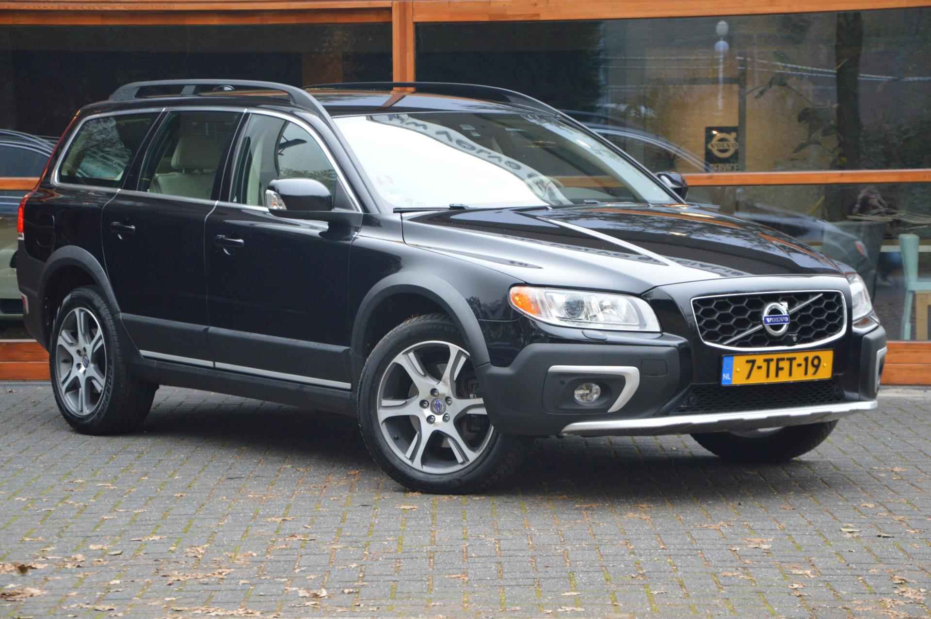 Volvo XC70 D4 | 5 Cilinder |Automaat | Standkachel | Trekhaak 1.600 kg | Dealeronderhouden | Luxe bekleding | Camera - 2/37