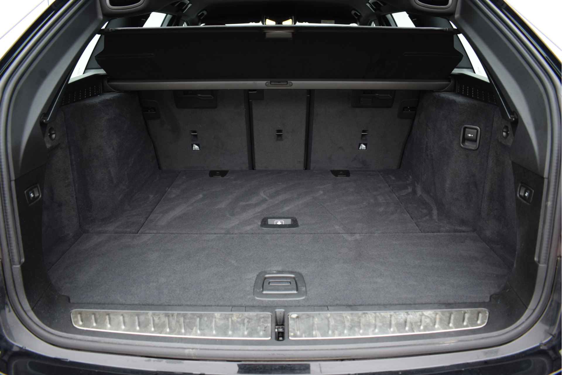 BMW 5 Serie Touring 530i High Executive Sport Line Automaat / Adaptieve LED / Navigatie Professional / Comfortstoelen / PDC voor + achter / Leder - 7/28