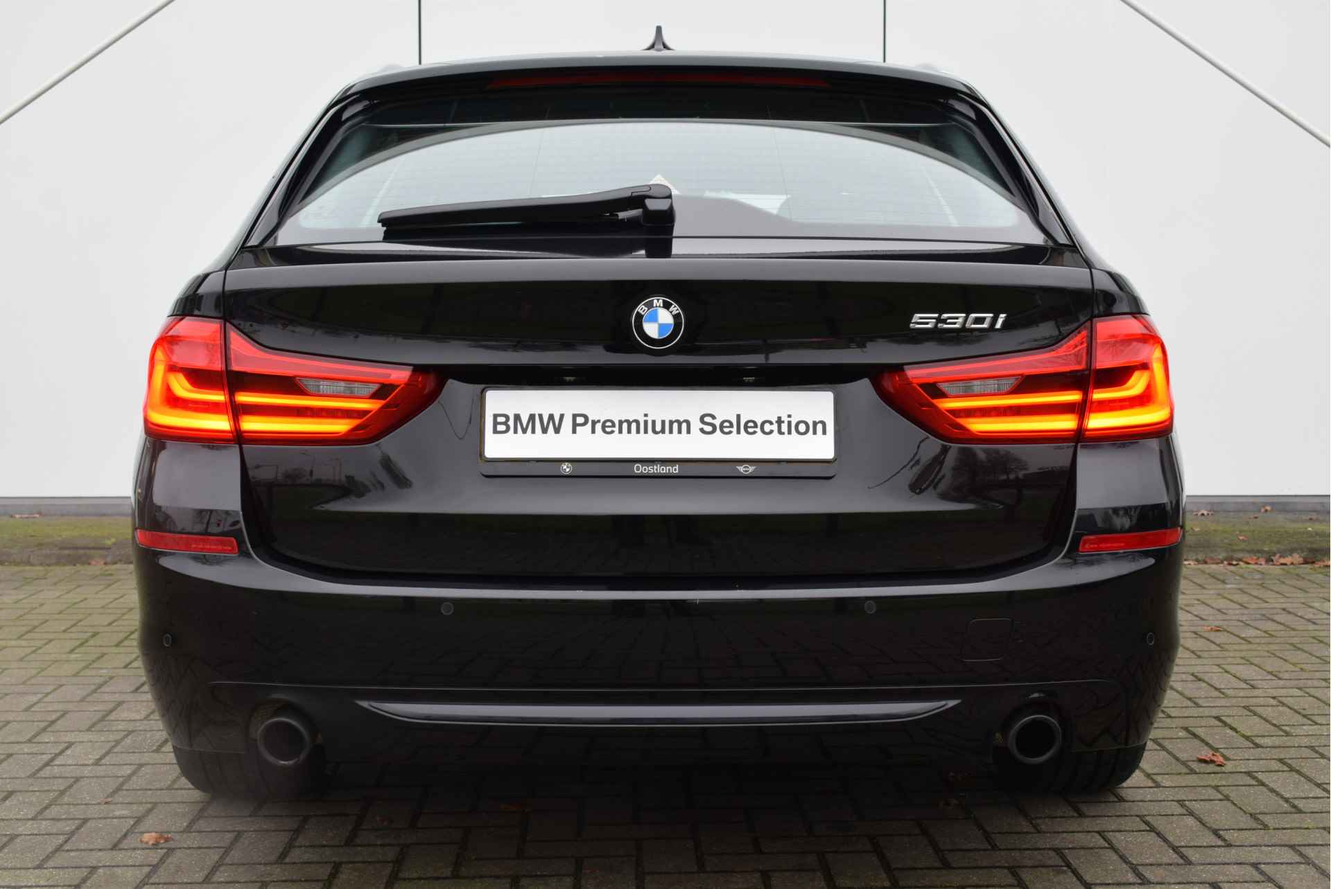 BMW 5 Serie Touring 530i High Executive Sport Line Automaat / Adaptieve LED / Navigatie Professional / Comfortstoelen / PDC voor + achter / Leder - 15/28