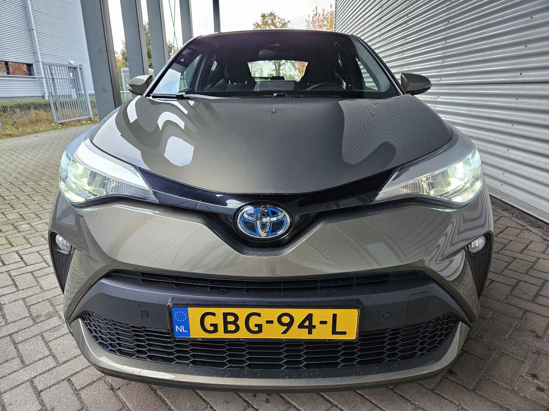 Toyota C-HR 1.8 Hybrid Business - 10/15