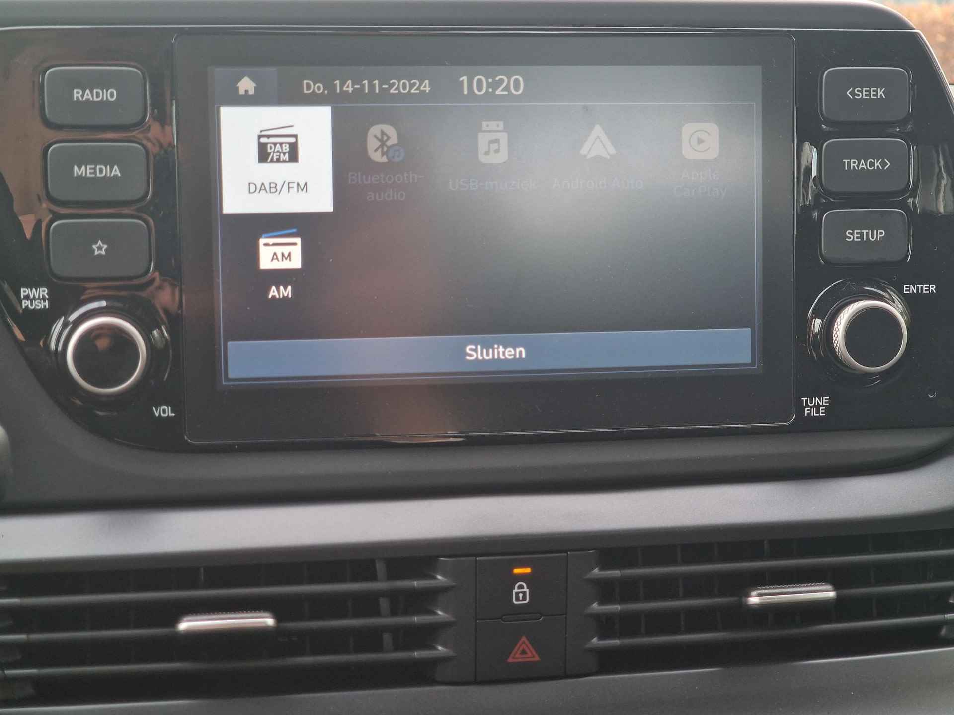 Hyundai i20 1.0 T-GDI Comfort | €3315 KORTING | CAMERA | APPLE CARPLAY & ANDROID AUTO | SENSOREN | - 25/31