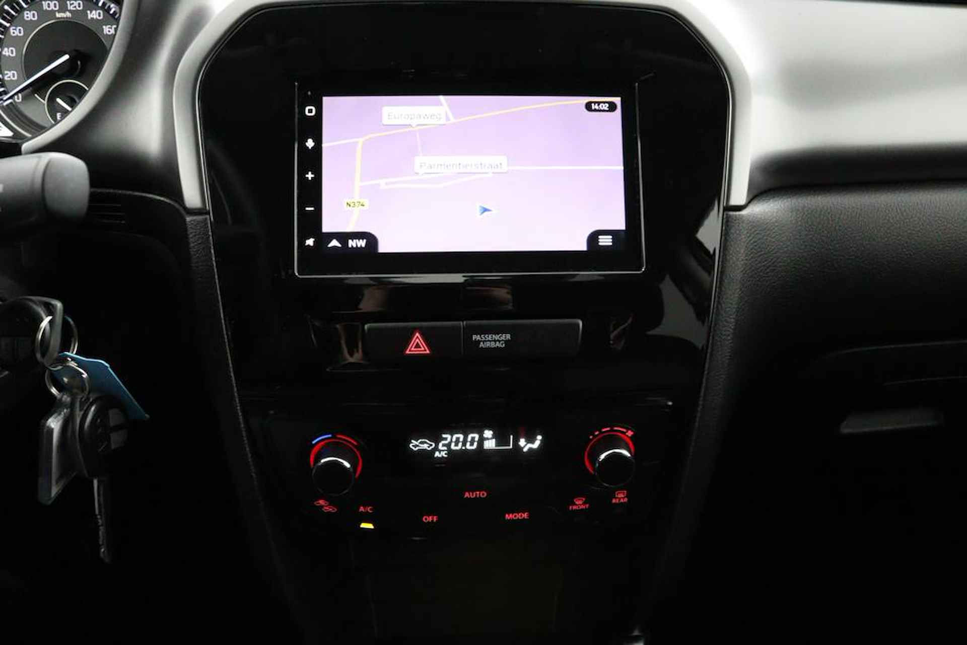 Suzuki Vitara 1.4 Boosterjet Select Smart Hybrid | Navigatie | Dodehoek Detectie | Stoelverwarming | Achteruitrijcamera | Bi -tone | 6 Jaar Garantie | - 13/46