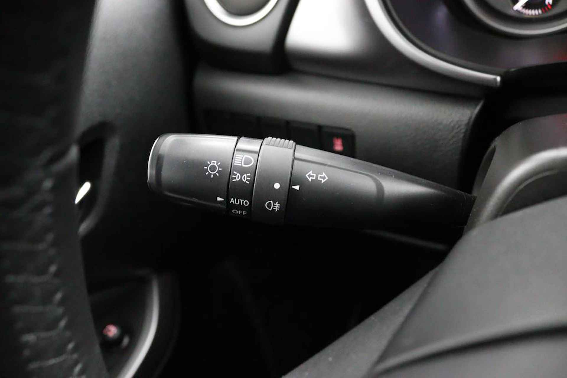 Suzuki Vitara 1.4 Boosterjet Select Smart Hybrid | Navigatie | Dodehoek Detectie | Stoelverwarming | Achteruitrijcamera | Bi -tone | 6 Jaar Garantie | - 26/46