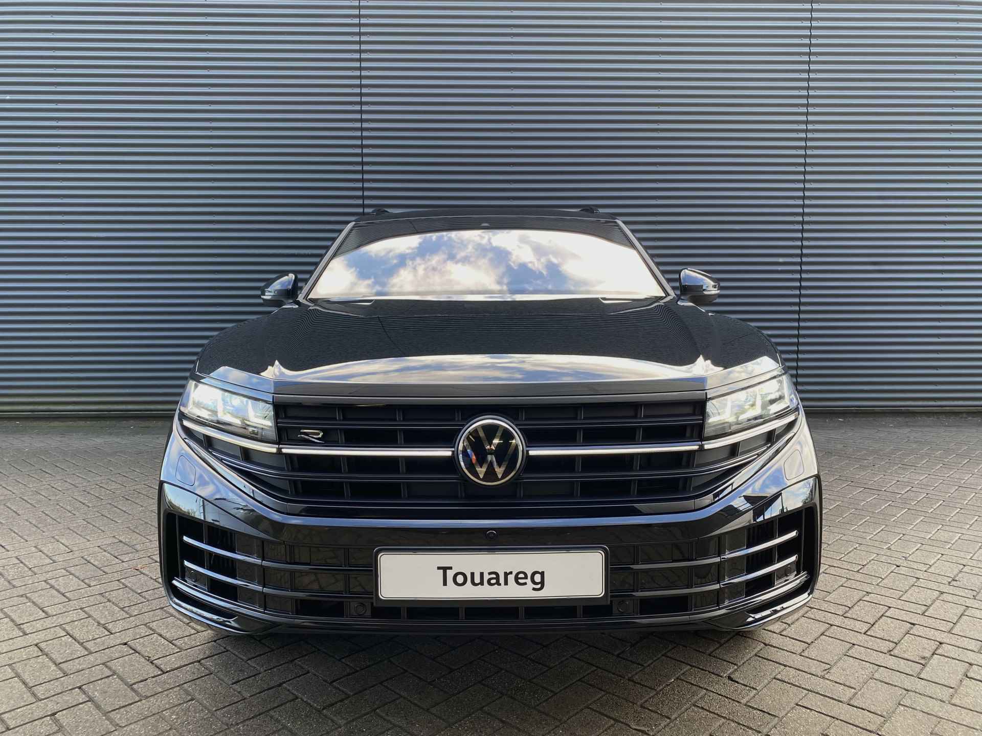 Volkswagen Touareg R 3.0 TSi eHybrid 463pk | 360° camera | Servosluiting portieren | Head-up display | Trekhaak - 3/56