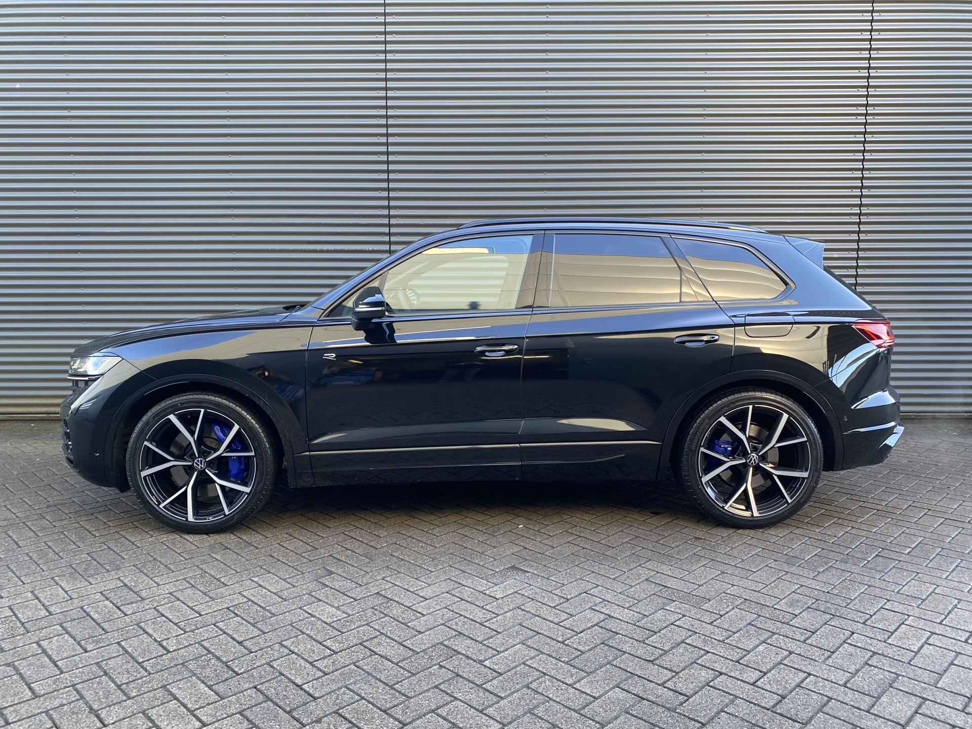 Volkswagen Touareg R 3.0 TSi eHybrid 463pk | 360° camera | Servosluiting portieren | Head-up display | Trekhaak - 12/56